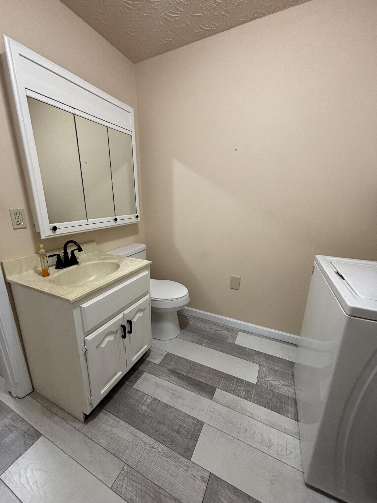 10007 Us-421 Property Photo 14