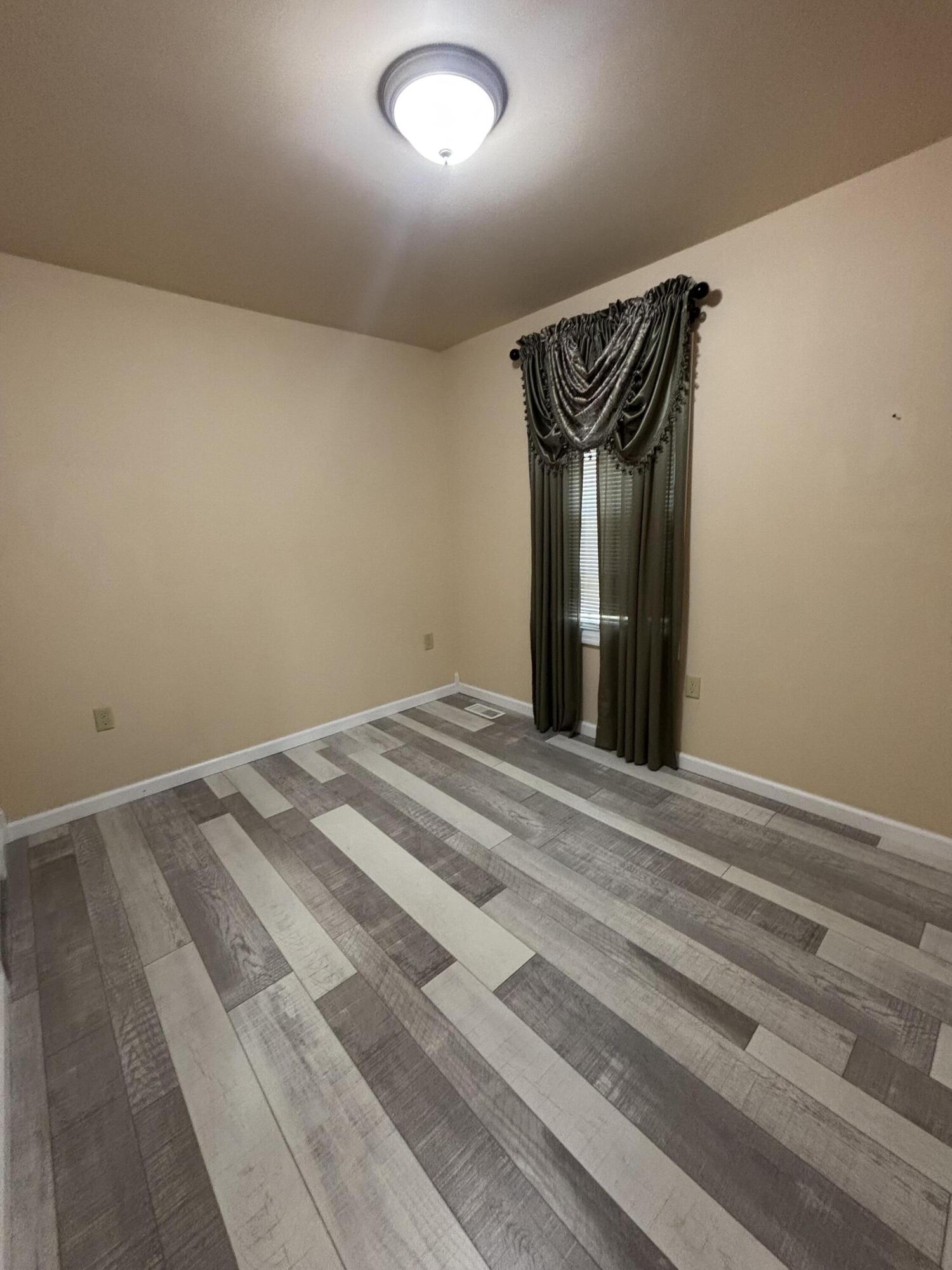 10007 Us-421 Property Photo 23
