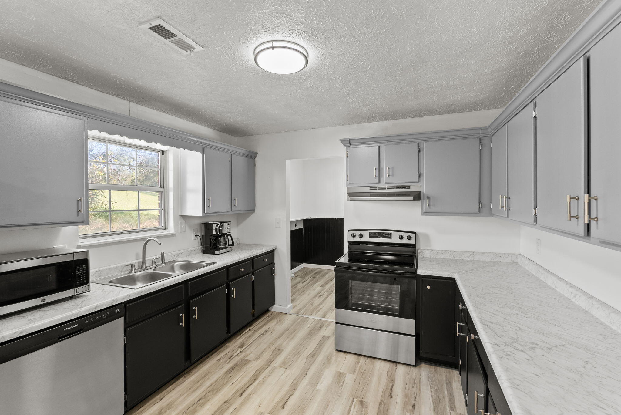 537 Bays Bend Road Property Photo 7