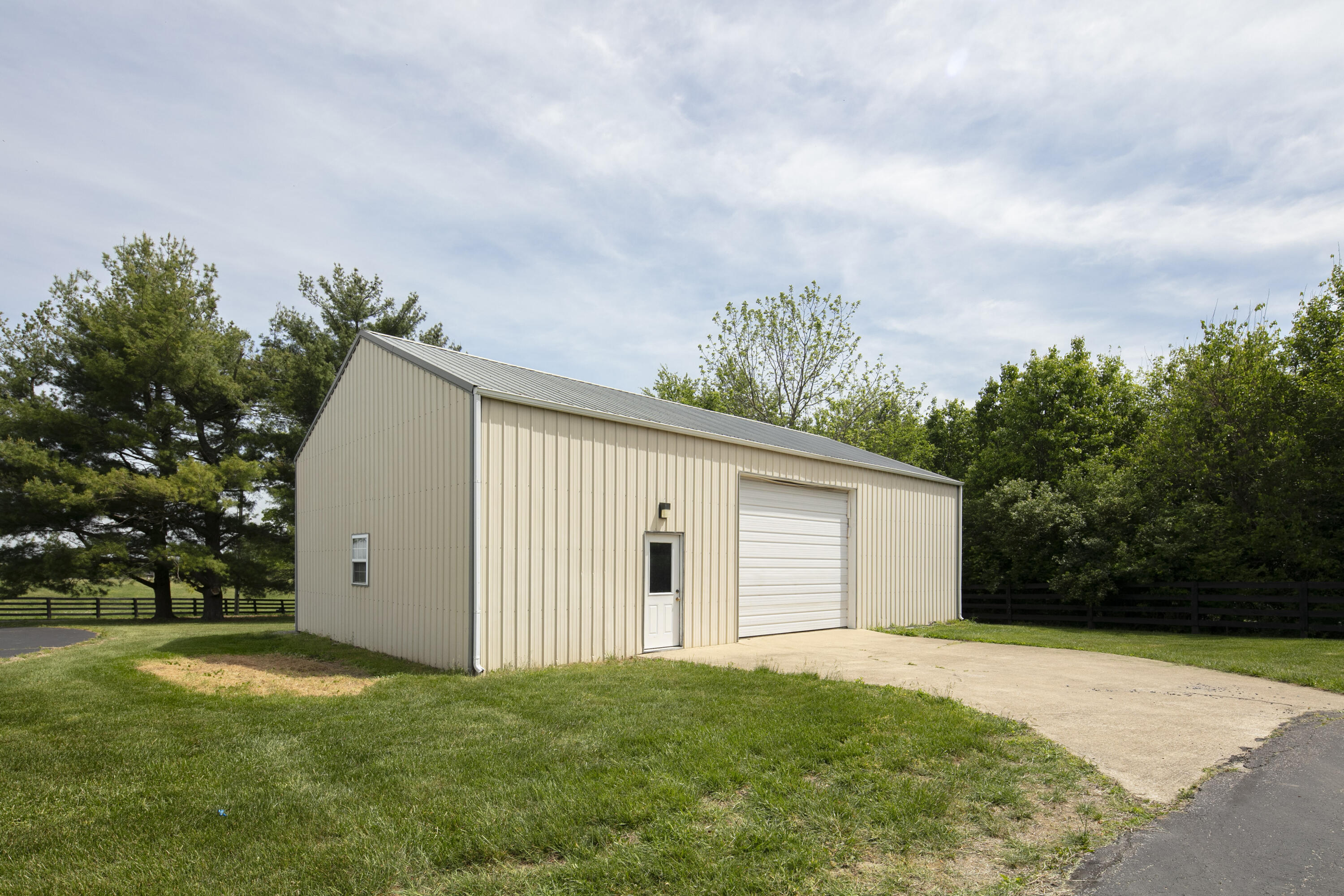 4664 Lexington Road Property Photo 64