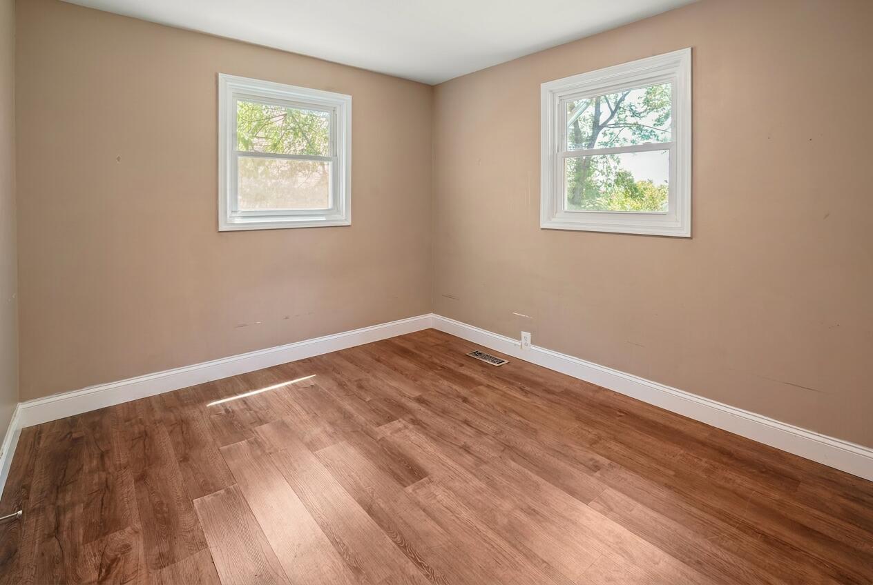 610 Haley Street Property Photo 37