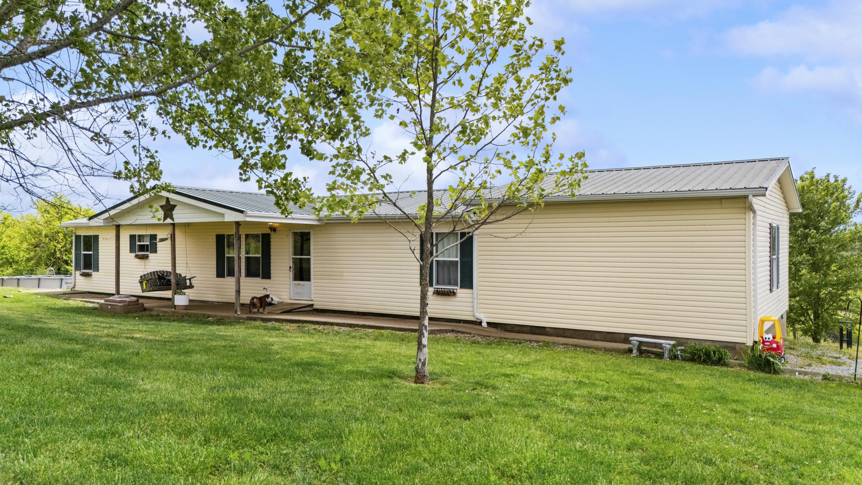 7113 Dixon Pike Property Photo 2