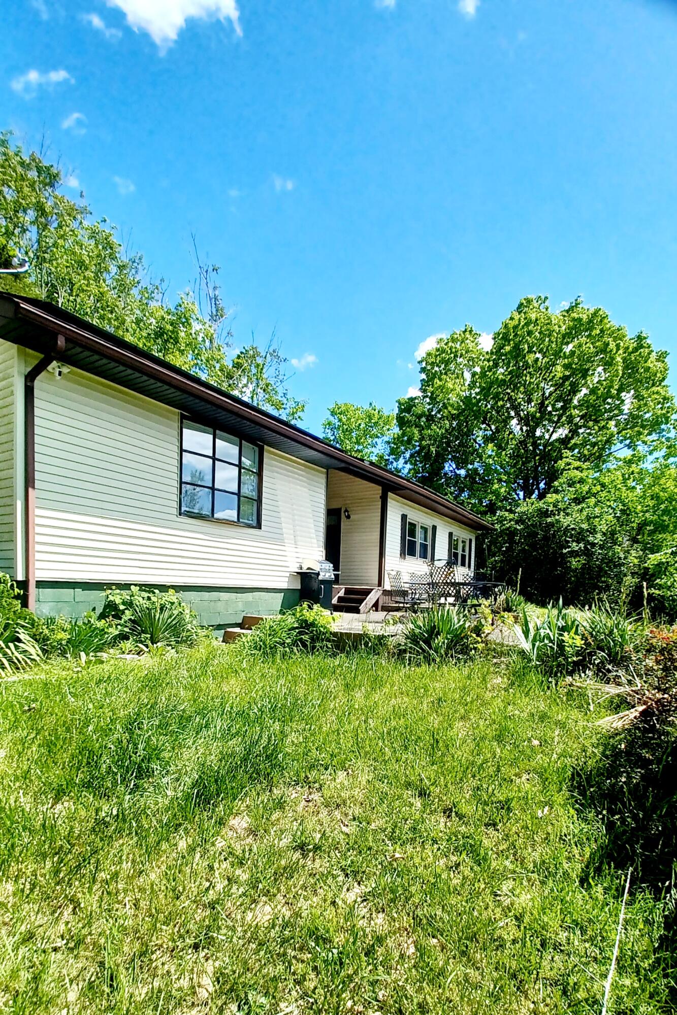 4858 Kennedy Bridge Road Property Photo 3