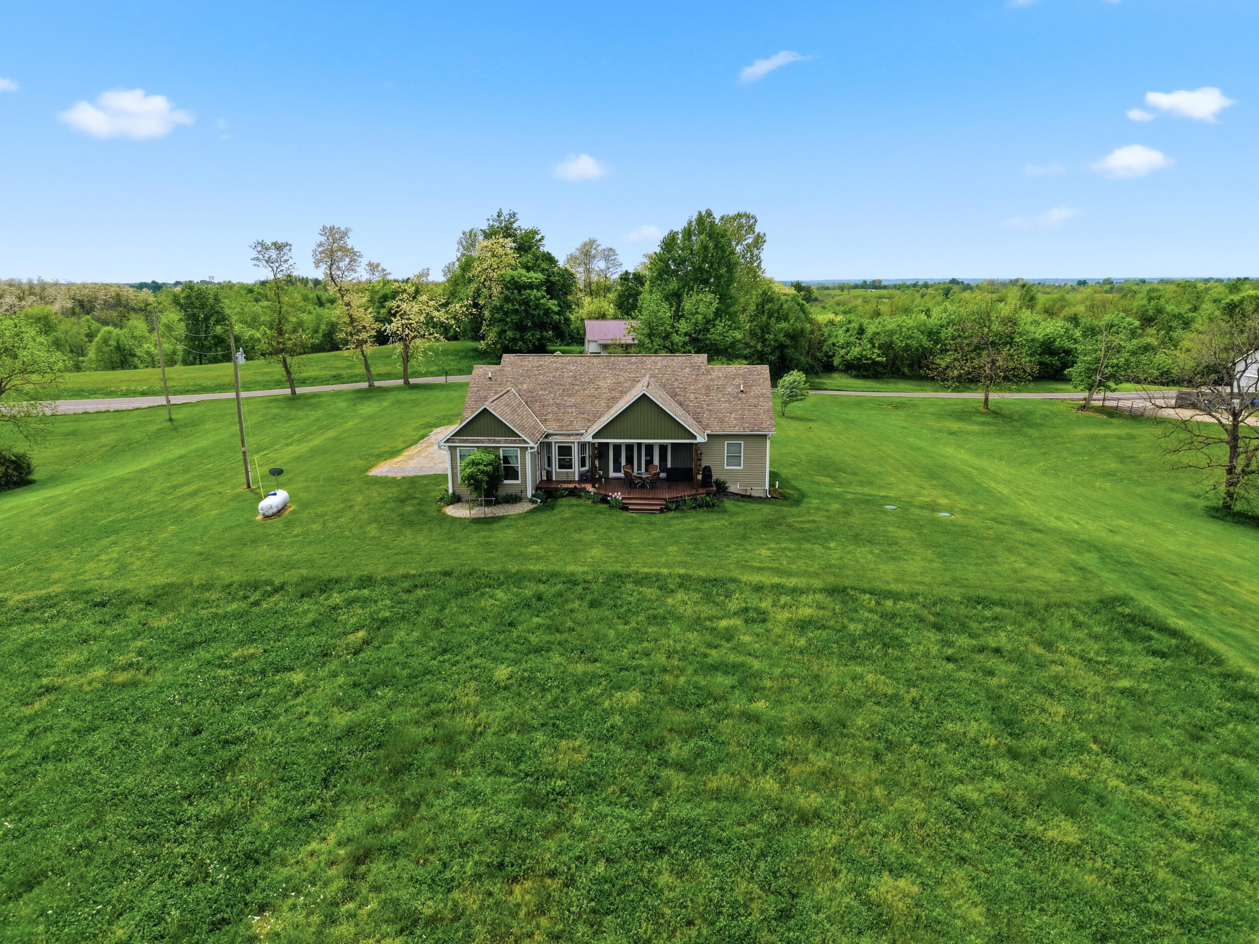 401 Simpson Ridge Road Property Photo 6