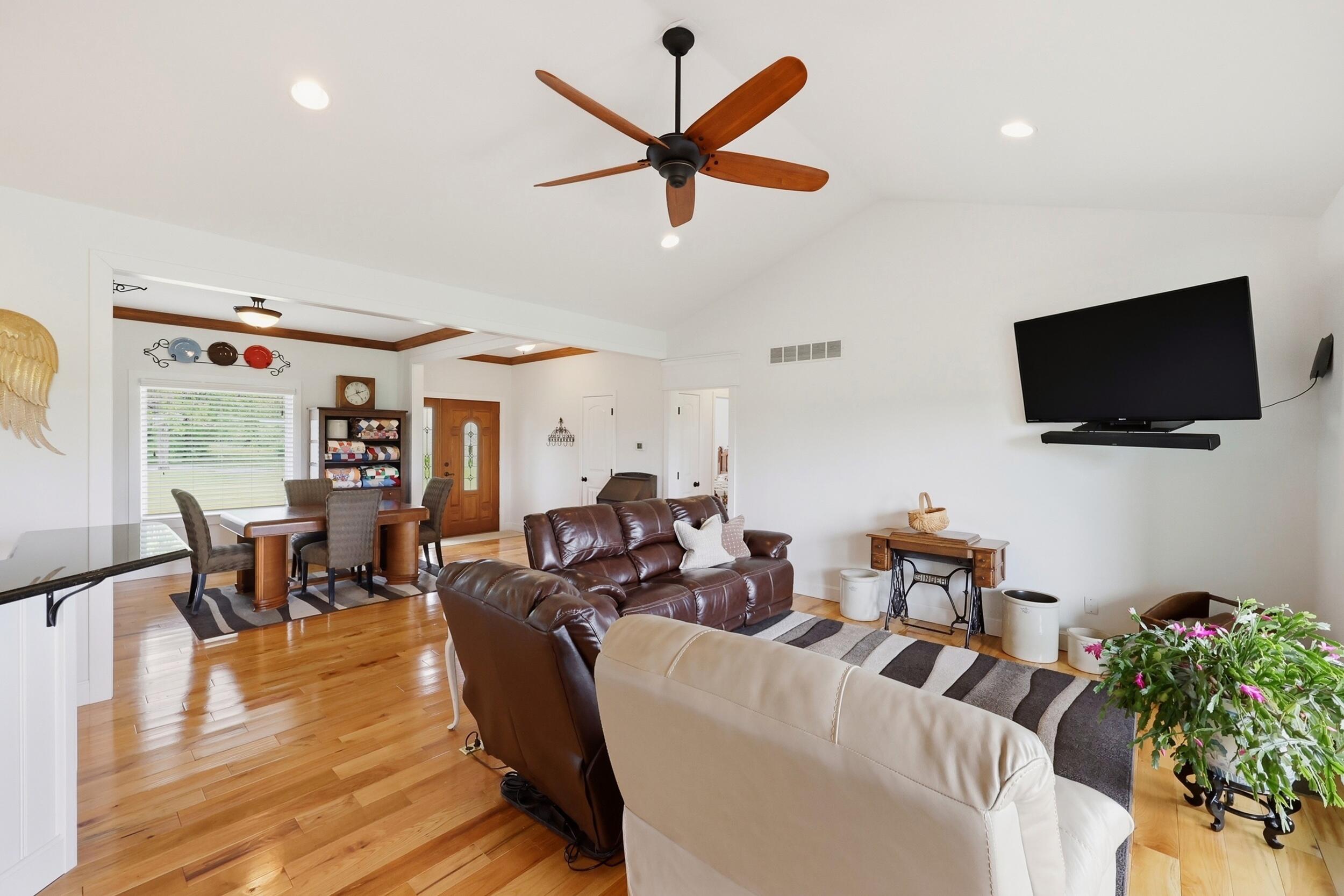 401 Simpson Ridge Road Property Photo 15