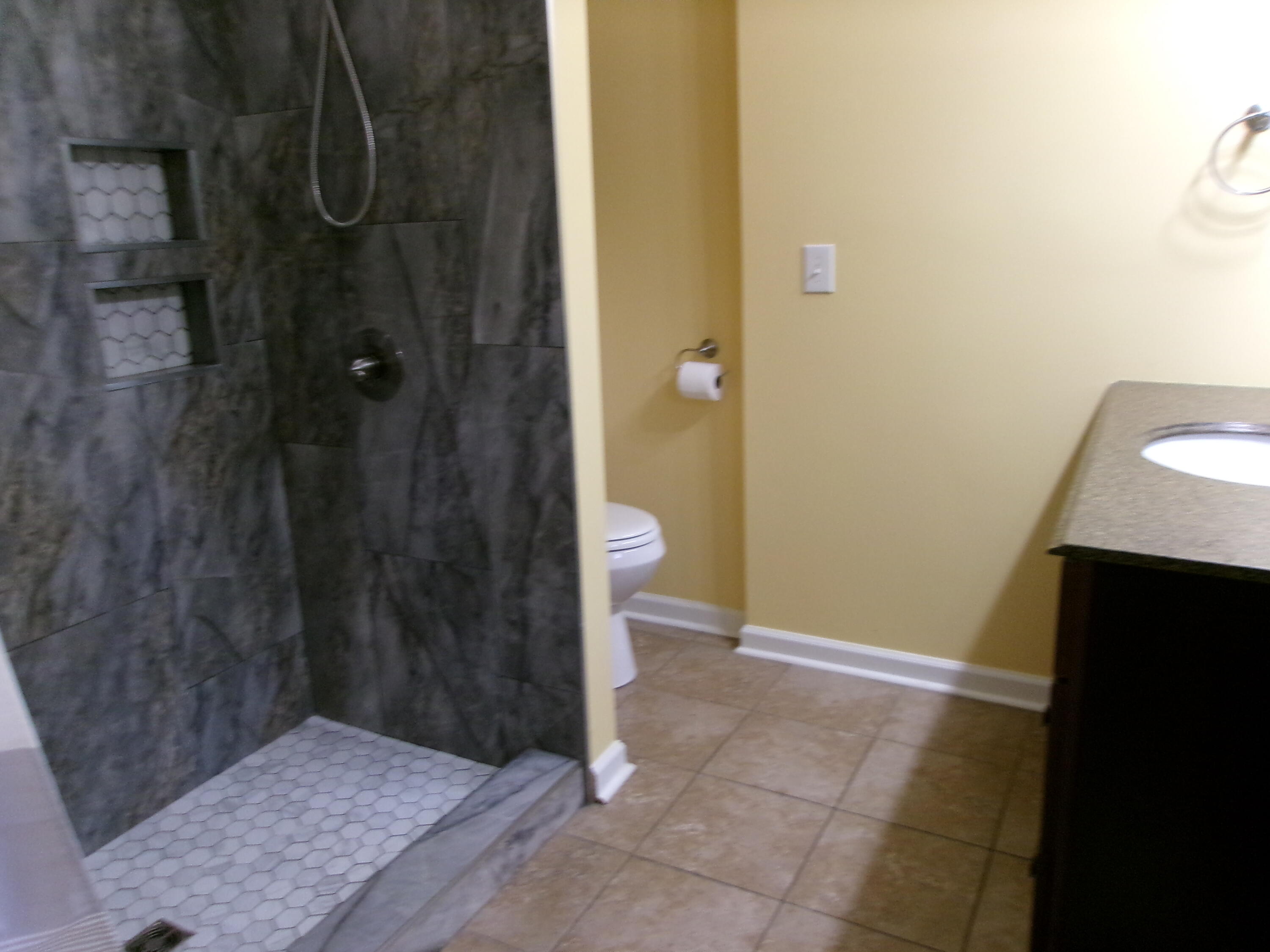 47 Timberlawn Circle Property Photo 10