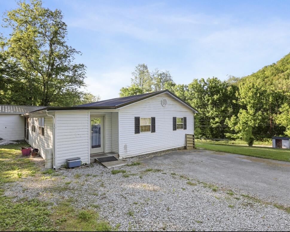 1831 Fish Trap Road Property Photo 3