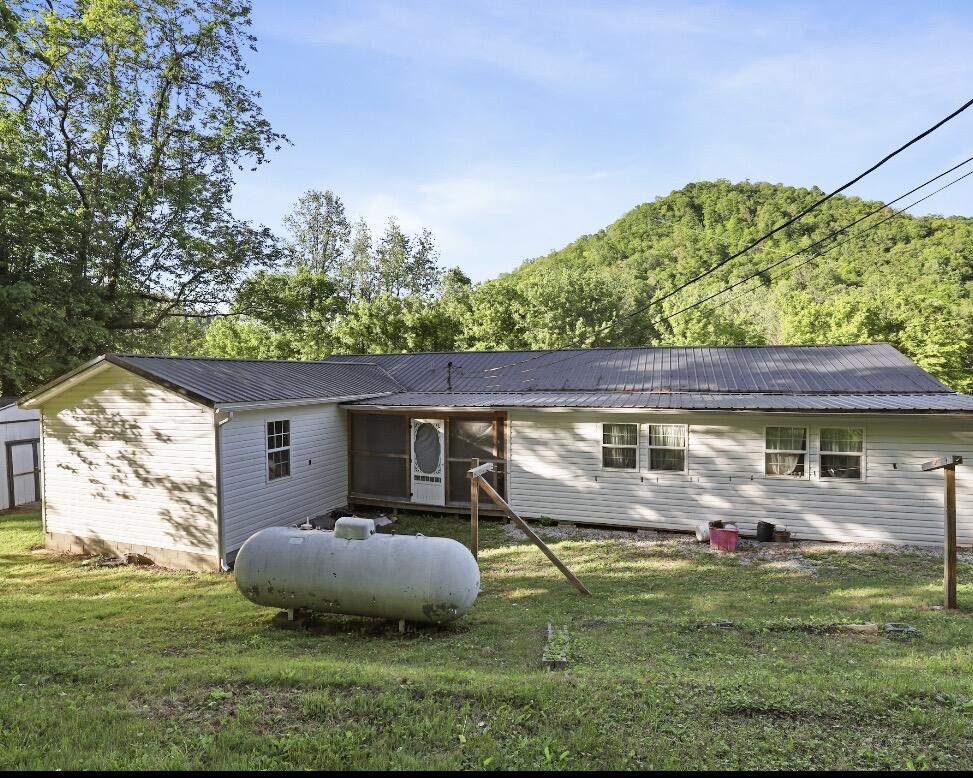 1831 Fish Trap Road Property Photo 4