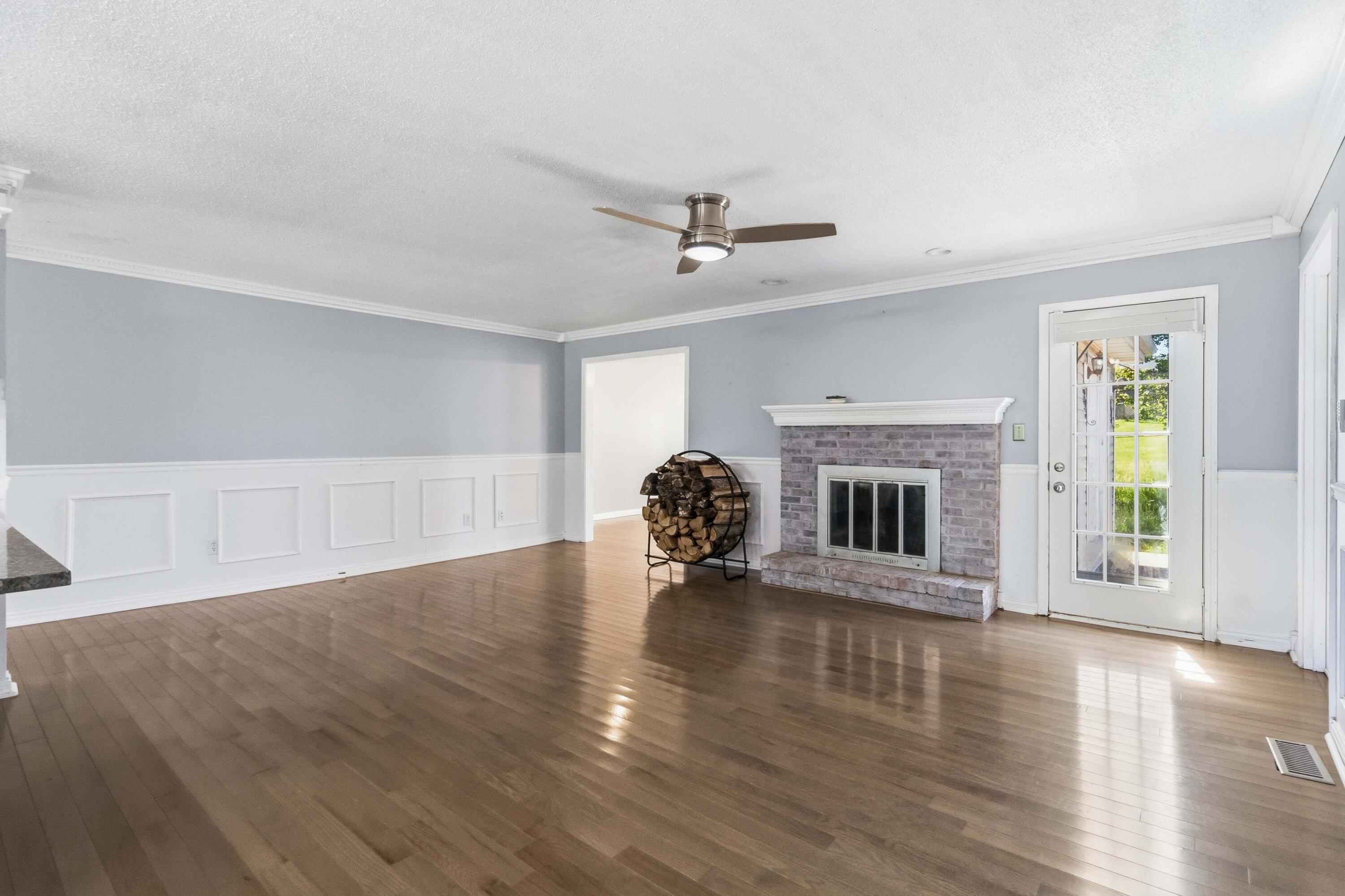 147 Enchanted Drive Property Photo 5