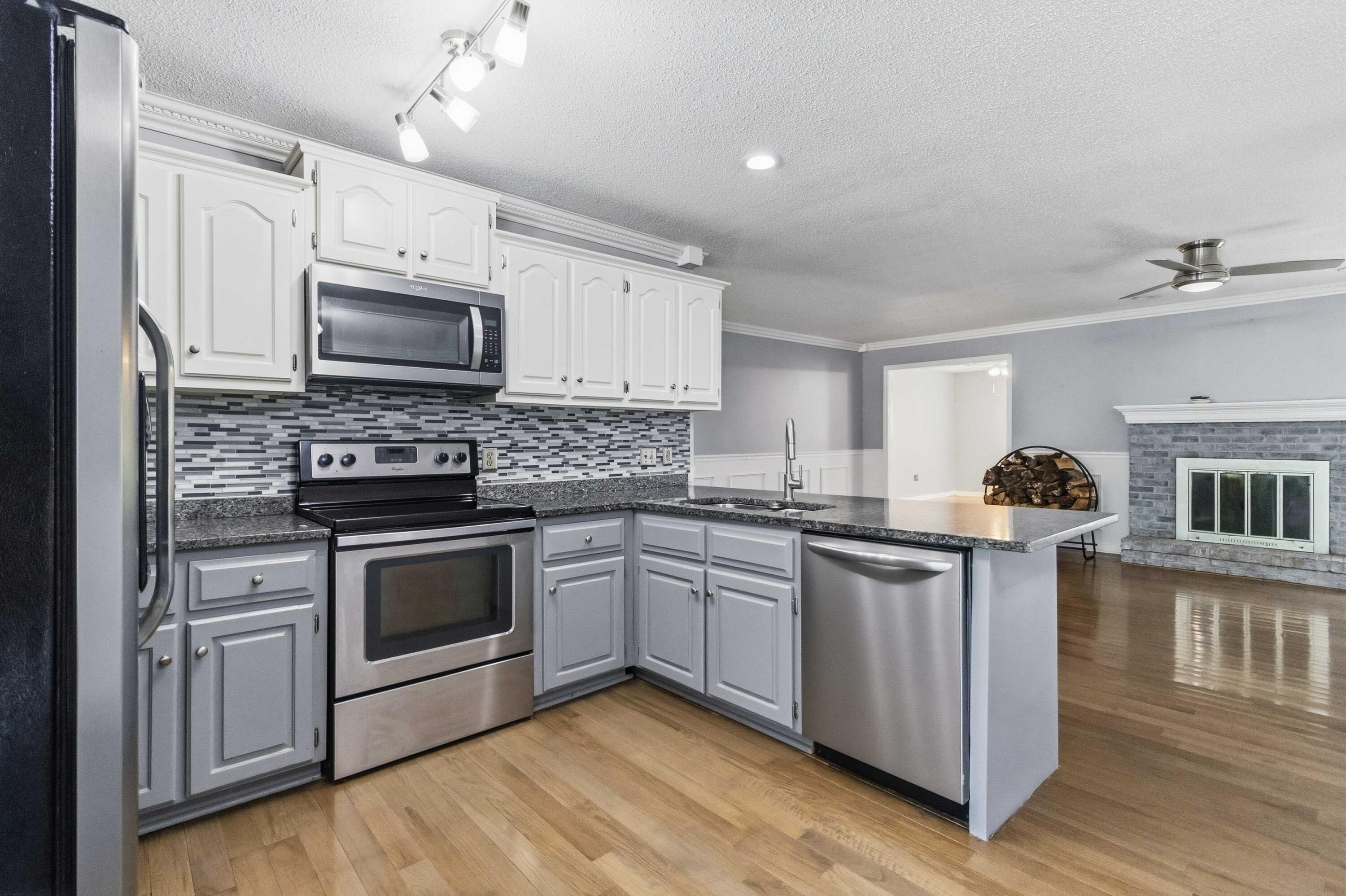 147 Enchanted Drive Property Photo 10