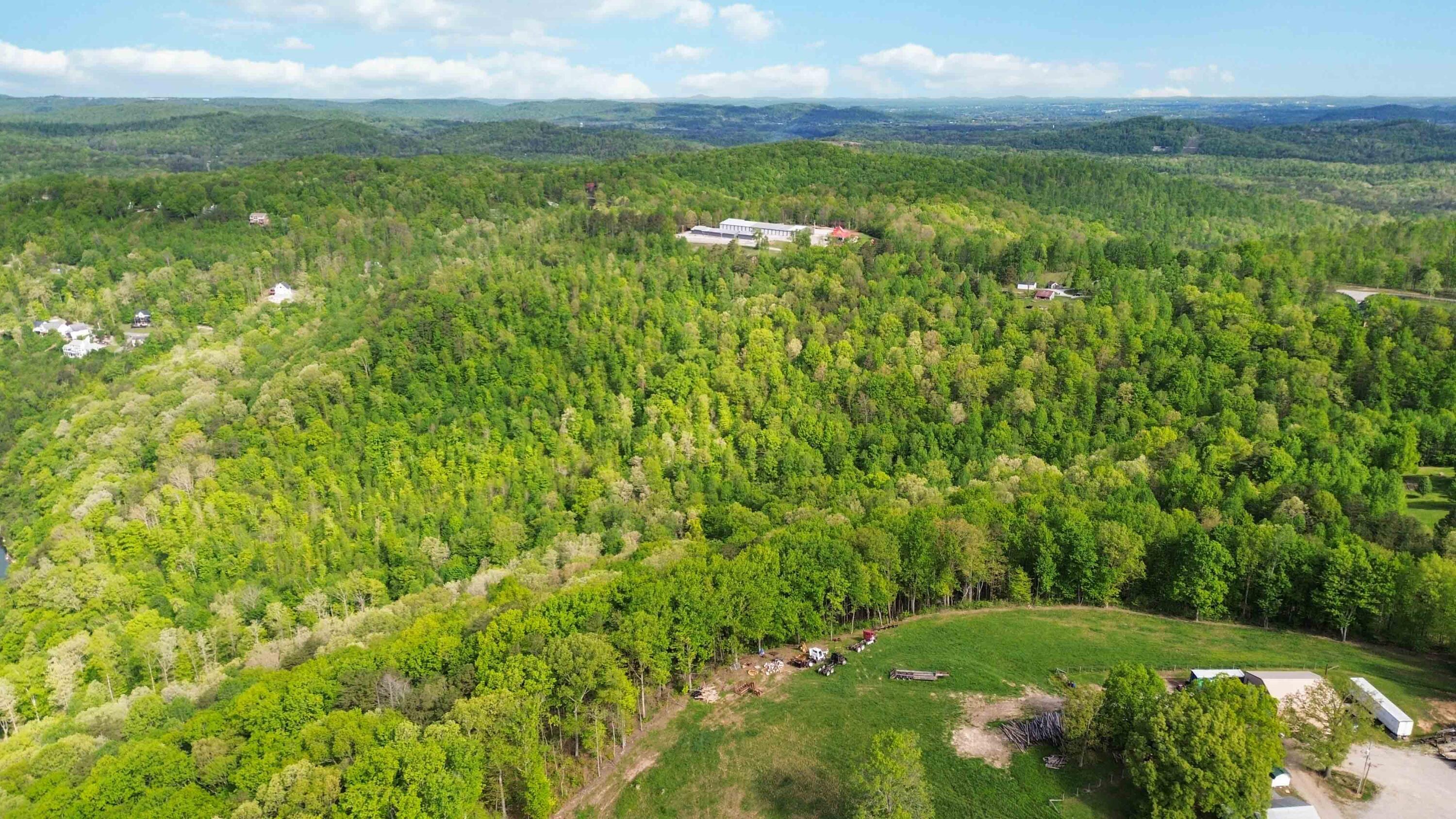 570 Indian Creek Property Photo 5