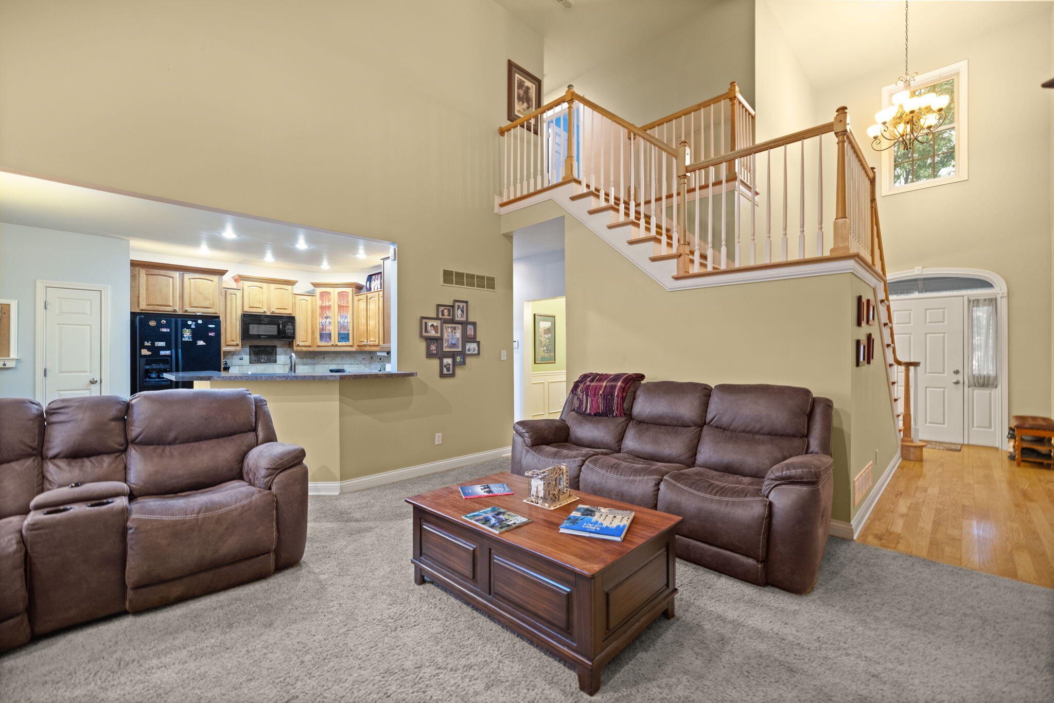 105 Riviera Drive Property Photo 8