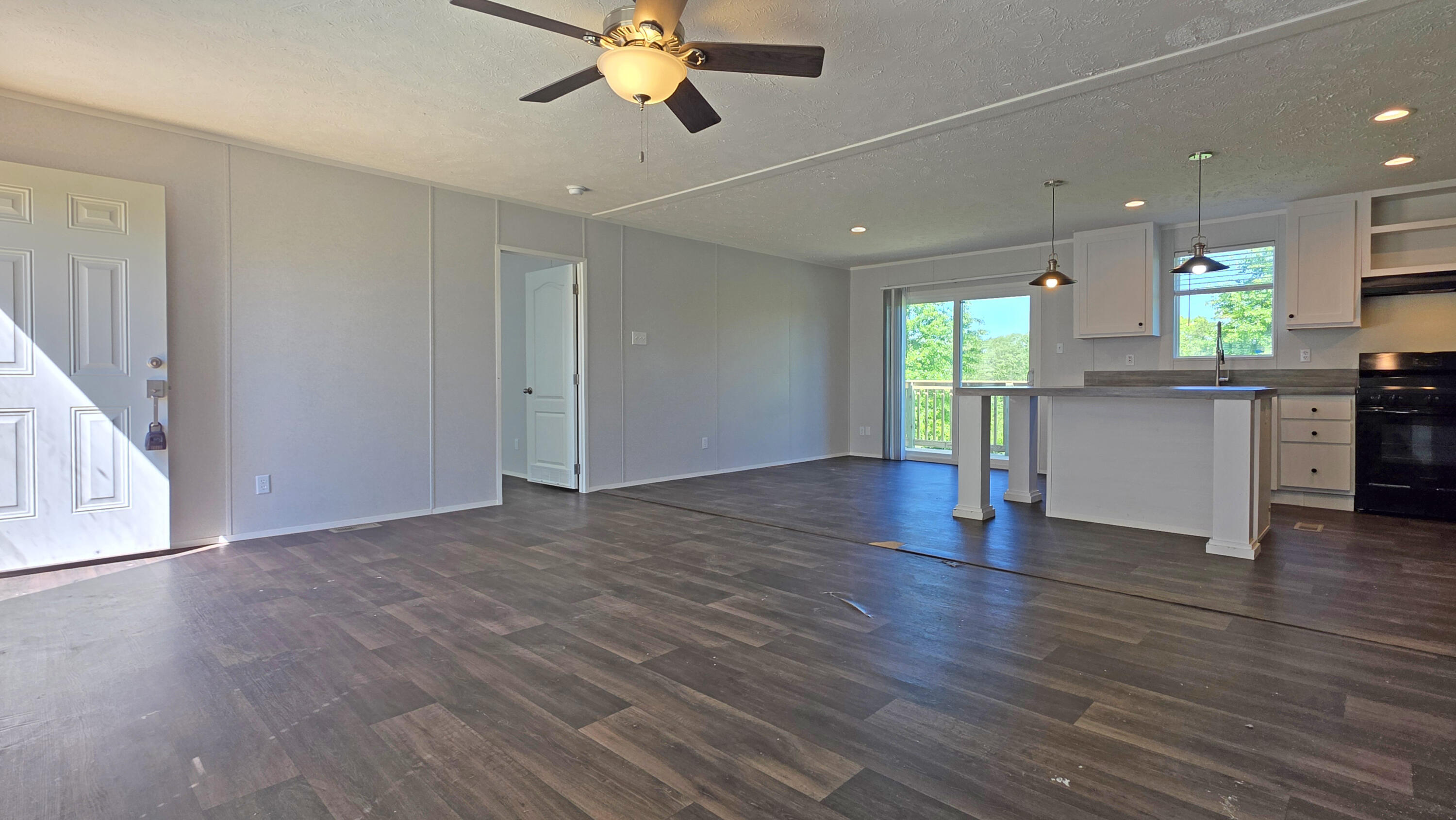 276 Moberly Bend Property Photo 2