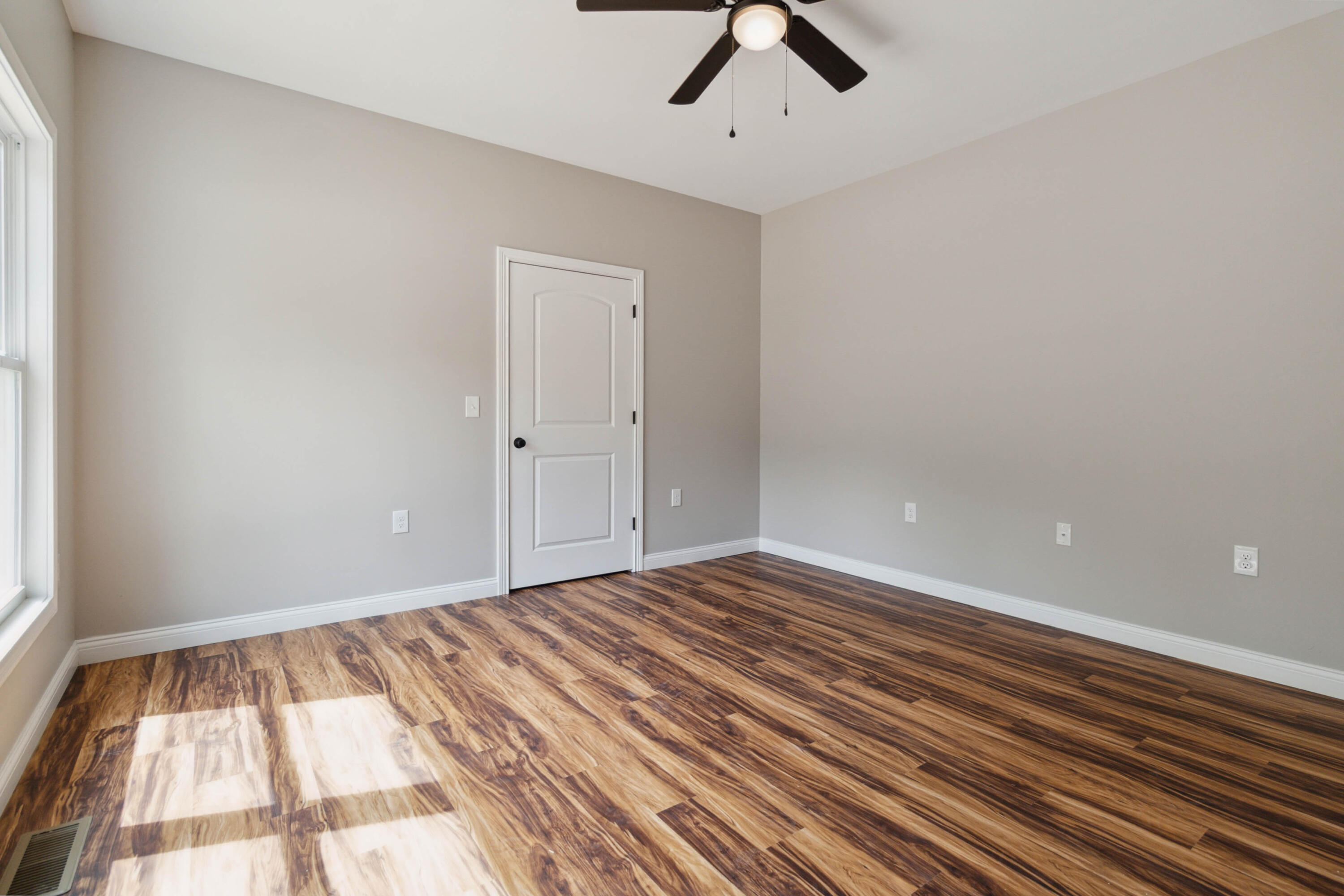 116 Shelby Lane Property Photo 6