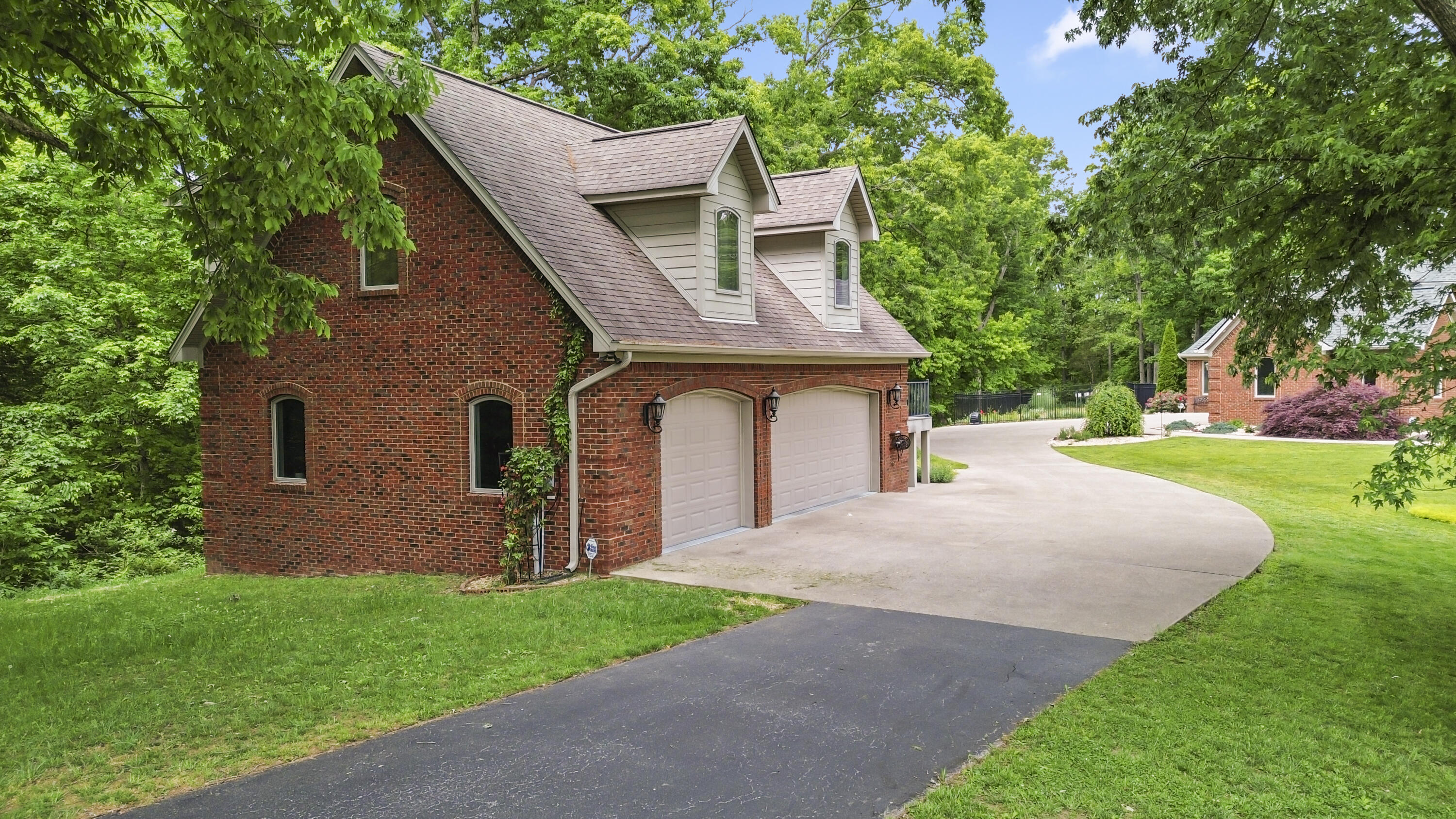 1836 Ferry Road Property Photo 3