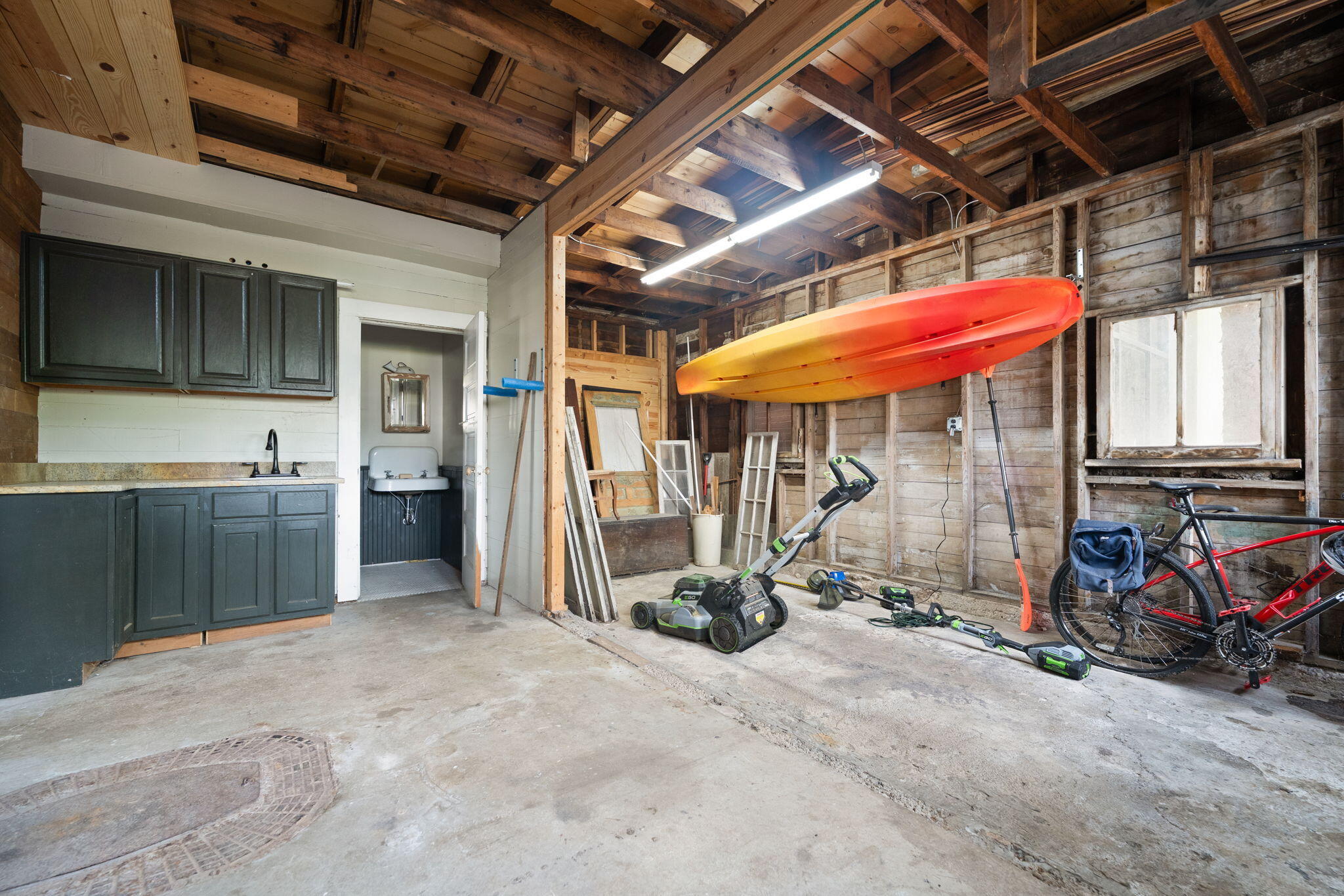 301 W Columbia Street Property Photo 115