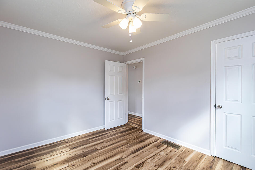 135 Lyons Drive Property Photo 14