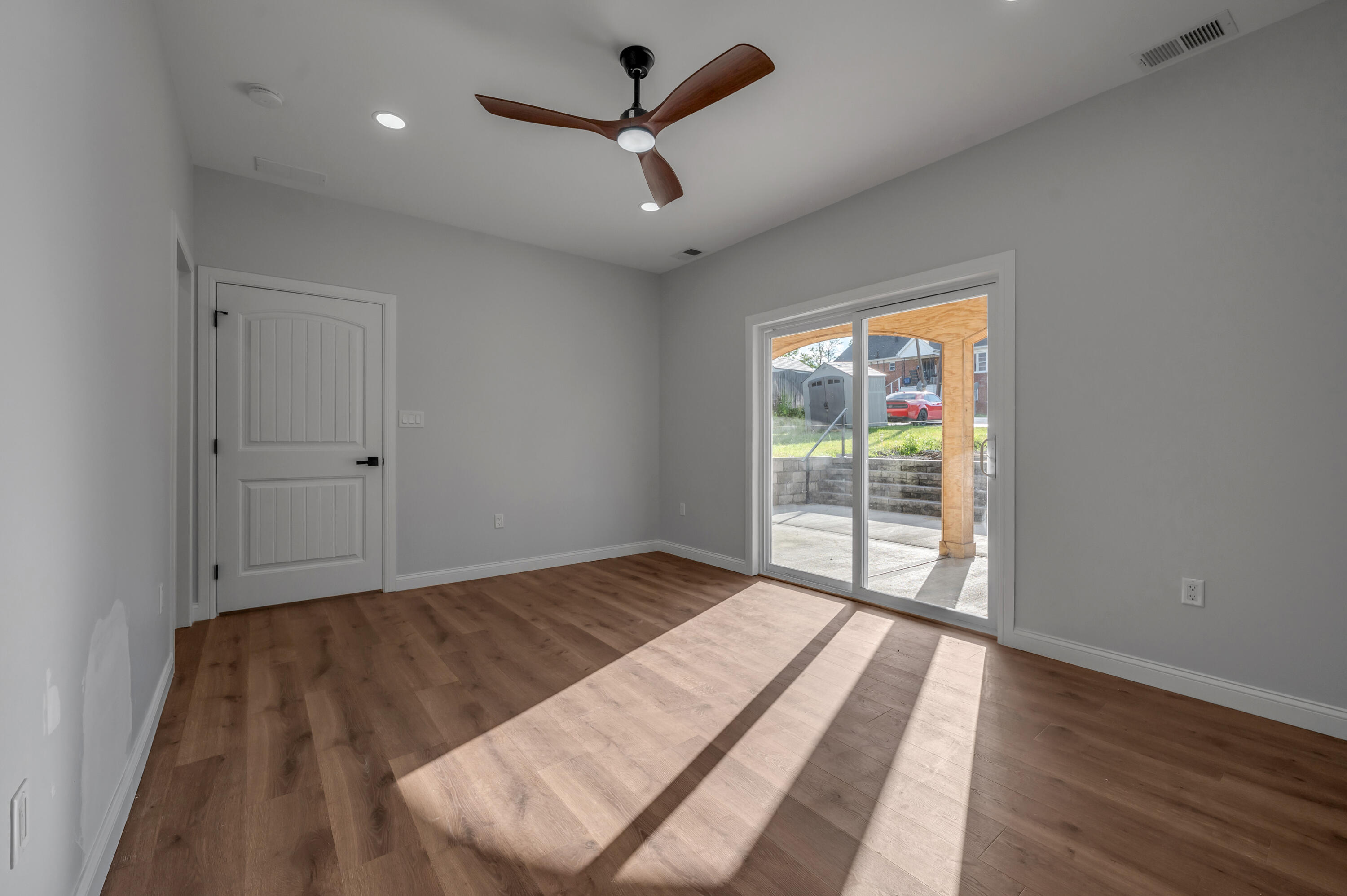 38 N Burns Avenue Property Photo 12