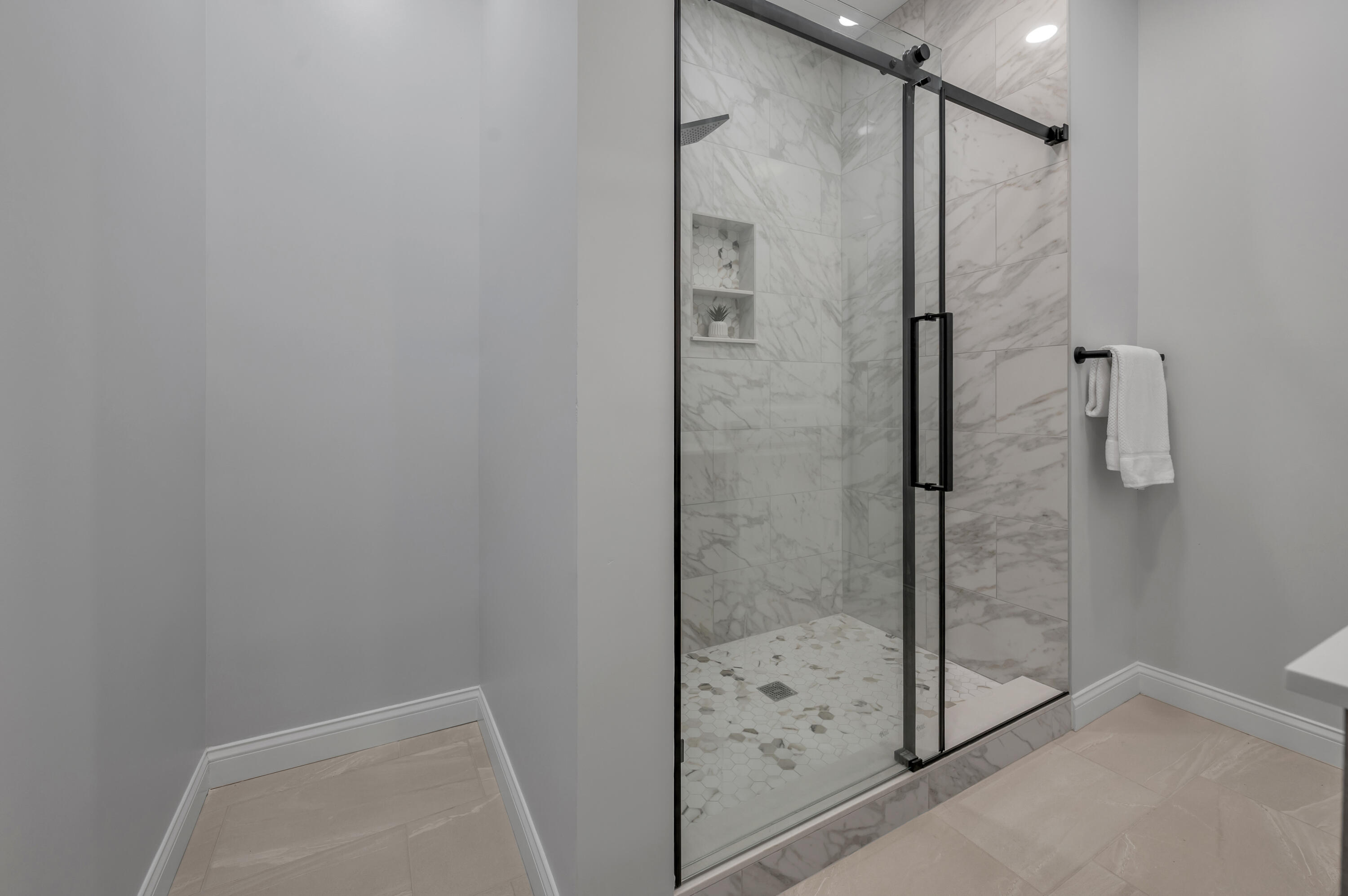 38 N Burns Avenue Property Photo 15
