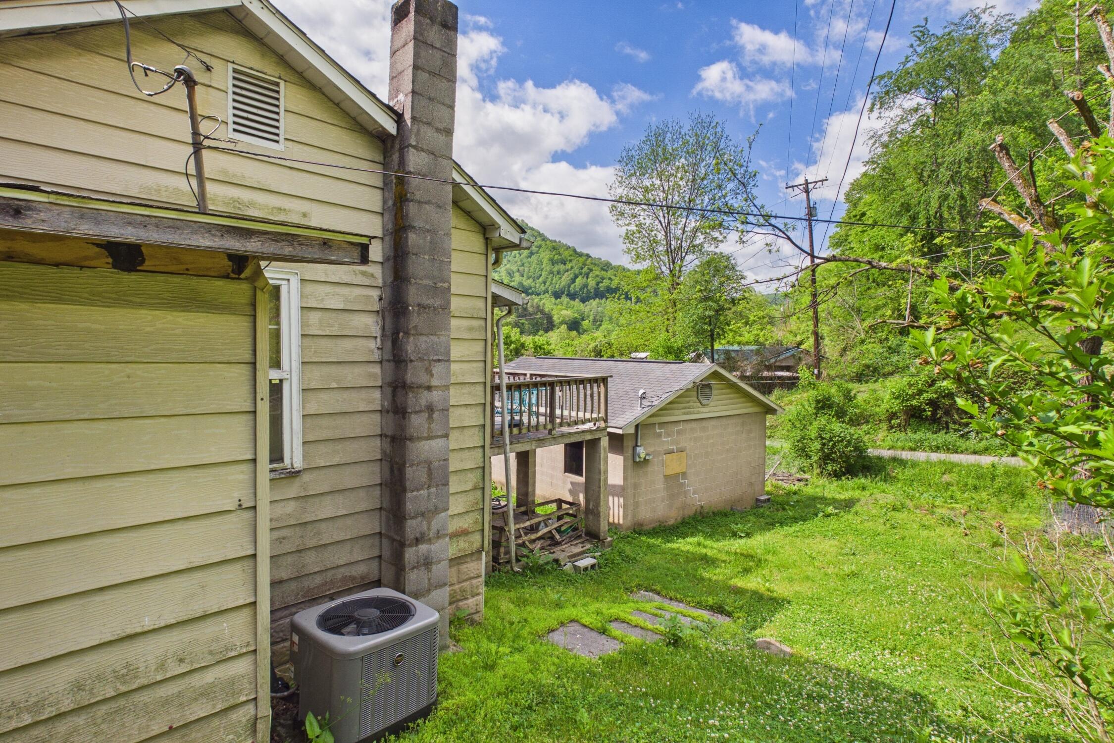 204 Greencamp Road Property Photo 4