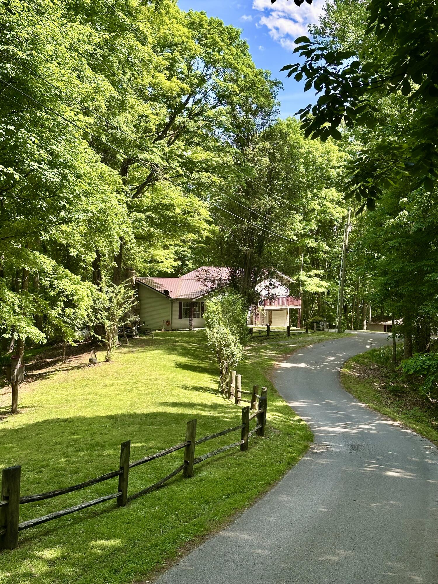 439 Eagles Bluff Road Property Photo 3