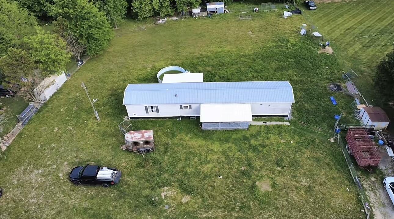 301 Lewis Avenue Property Photo 1