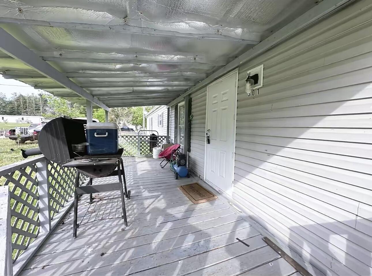 301 Lewis Avenue Property Photo 4