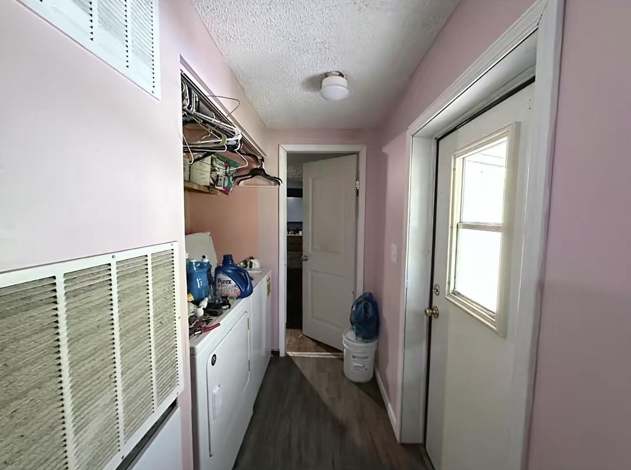 301 Lewis Avenue Property Photo 10