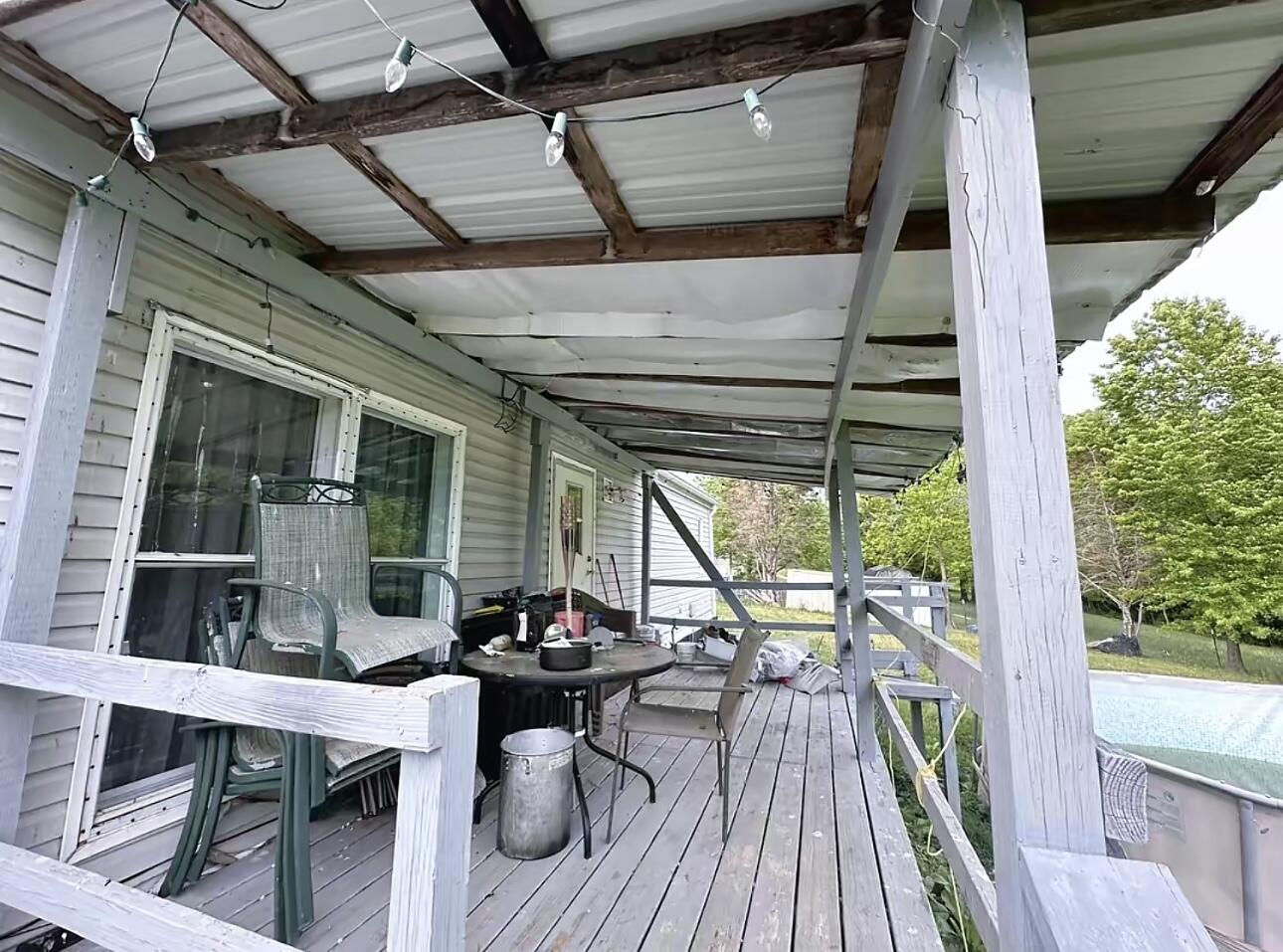 301 Lewis Avenue Property Photo 17
