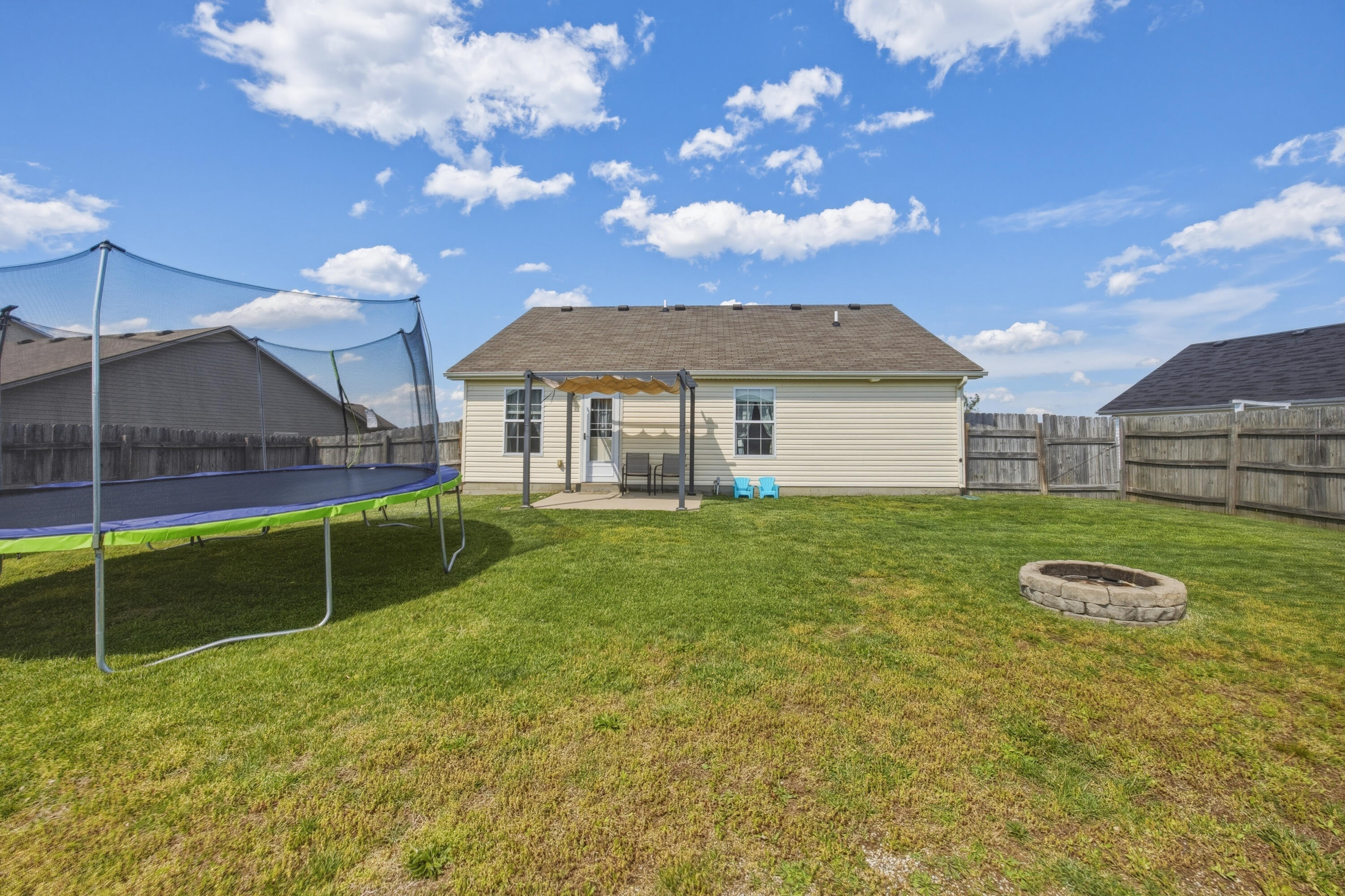 1005 Cedar Ridge Court Property Photo 4