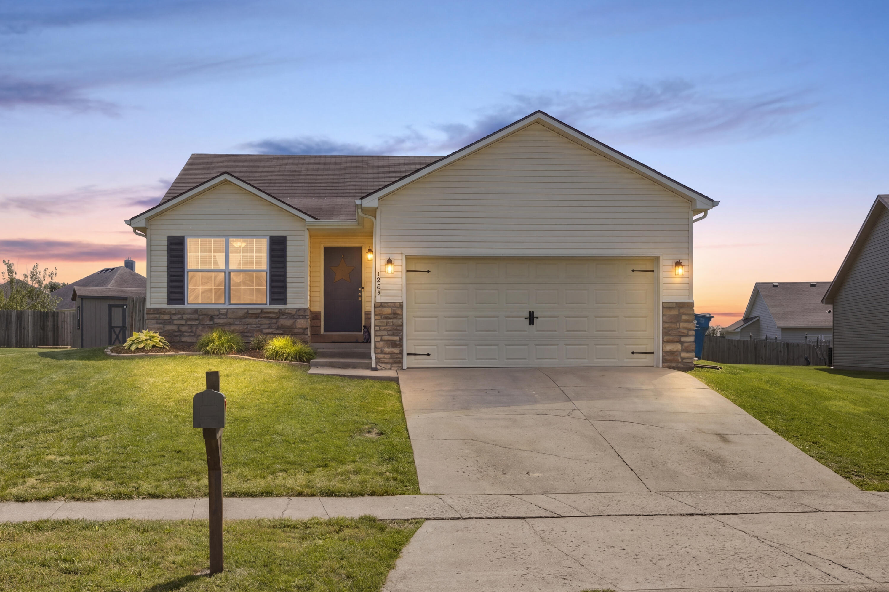 1005 Cedar Ridge Court Property Photo 19