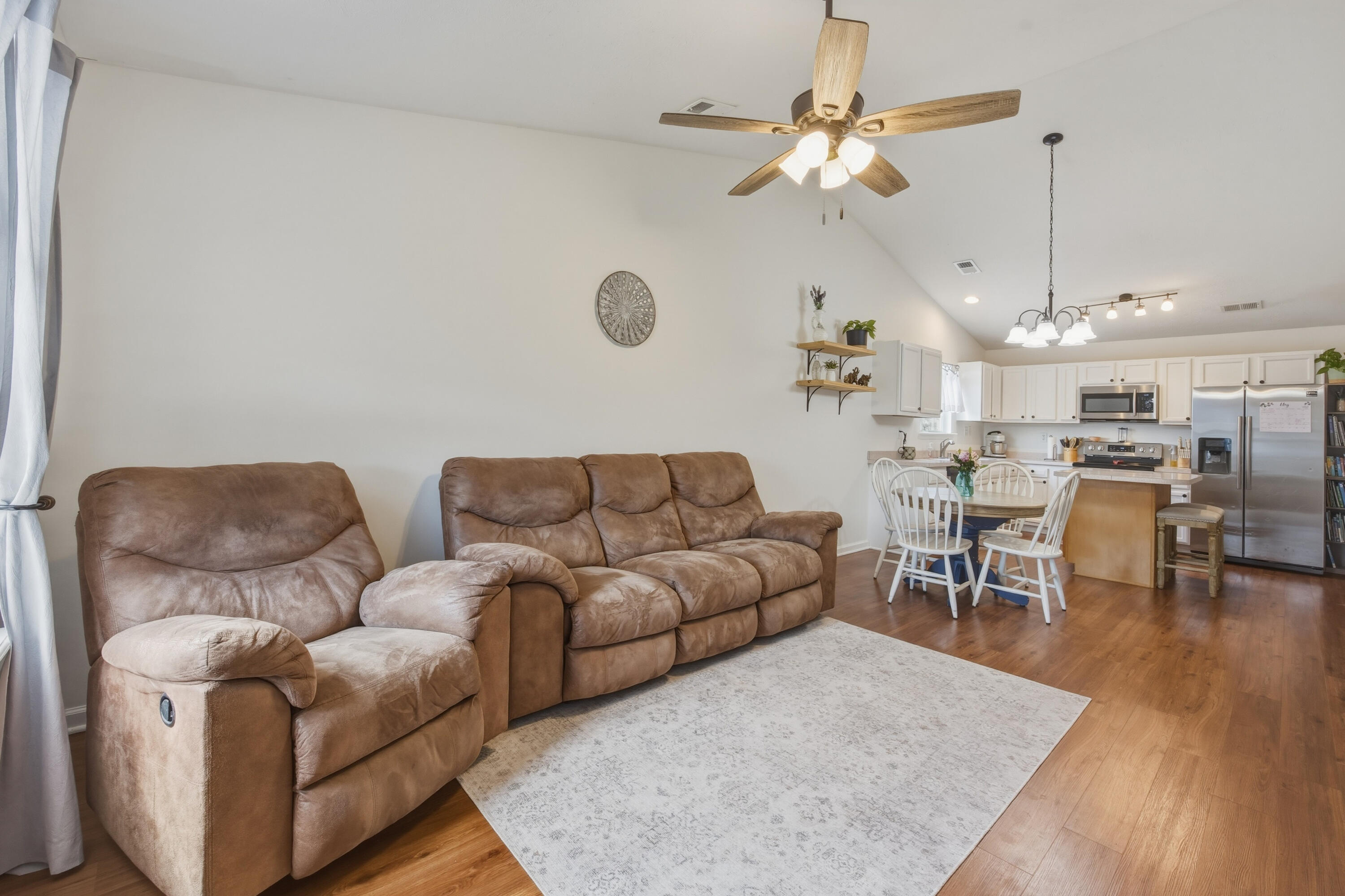 1005 Cedar Ridge Court Property Photo 23