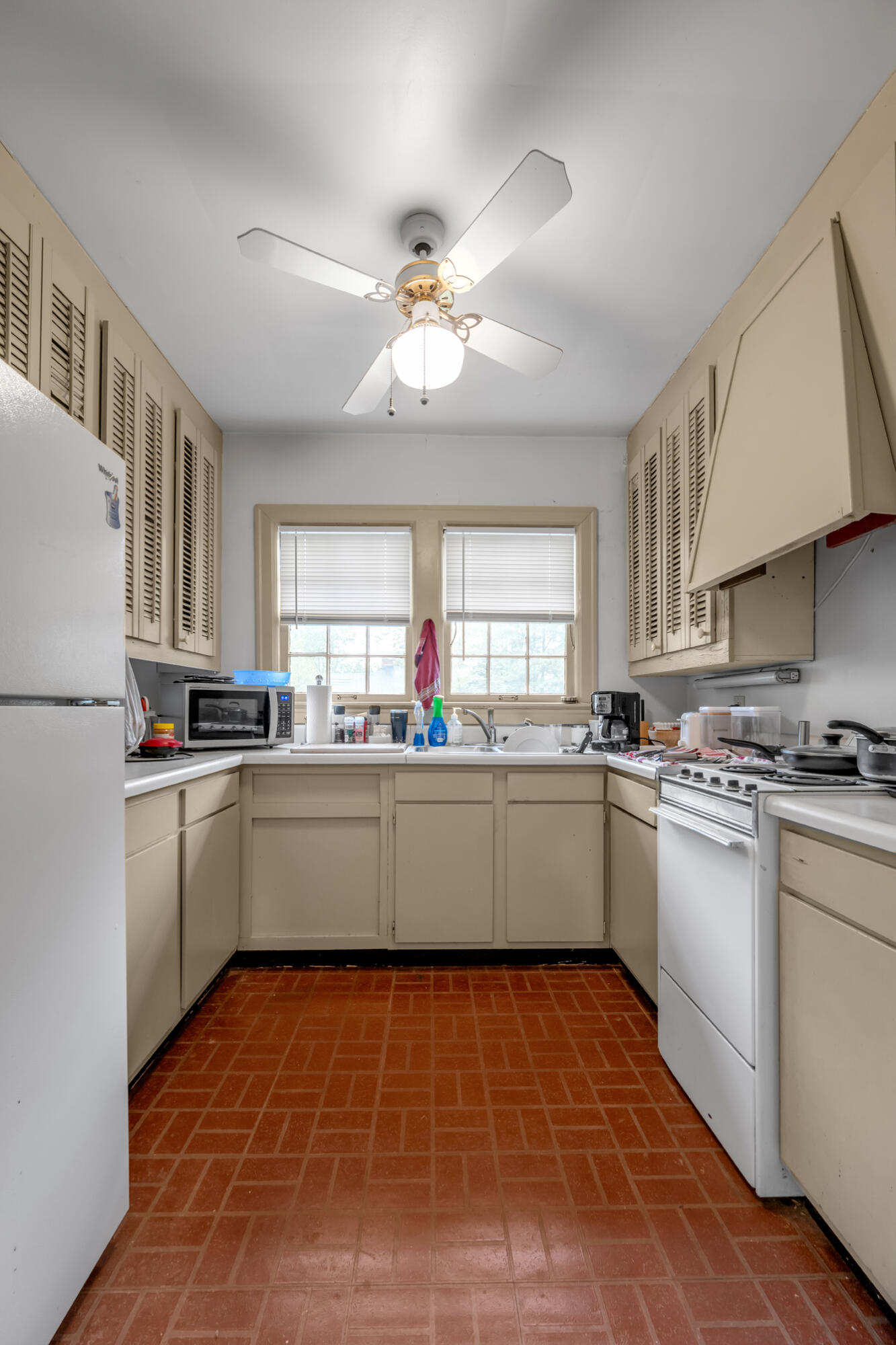 137 Sycamore Road Property Photo 33