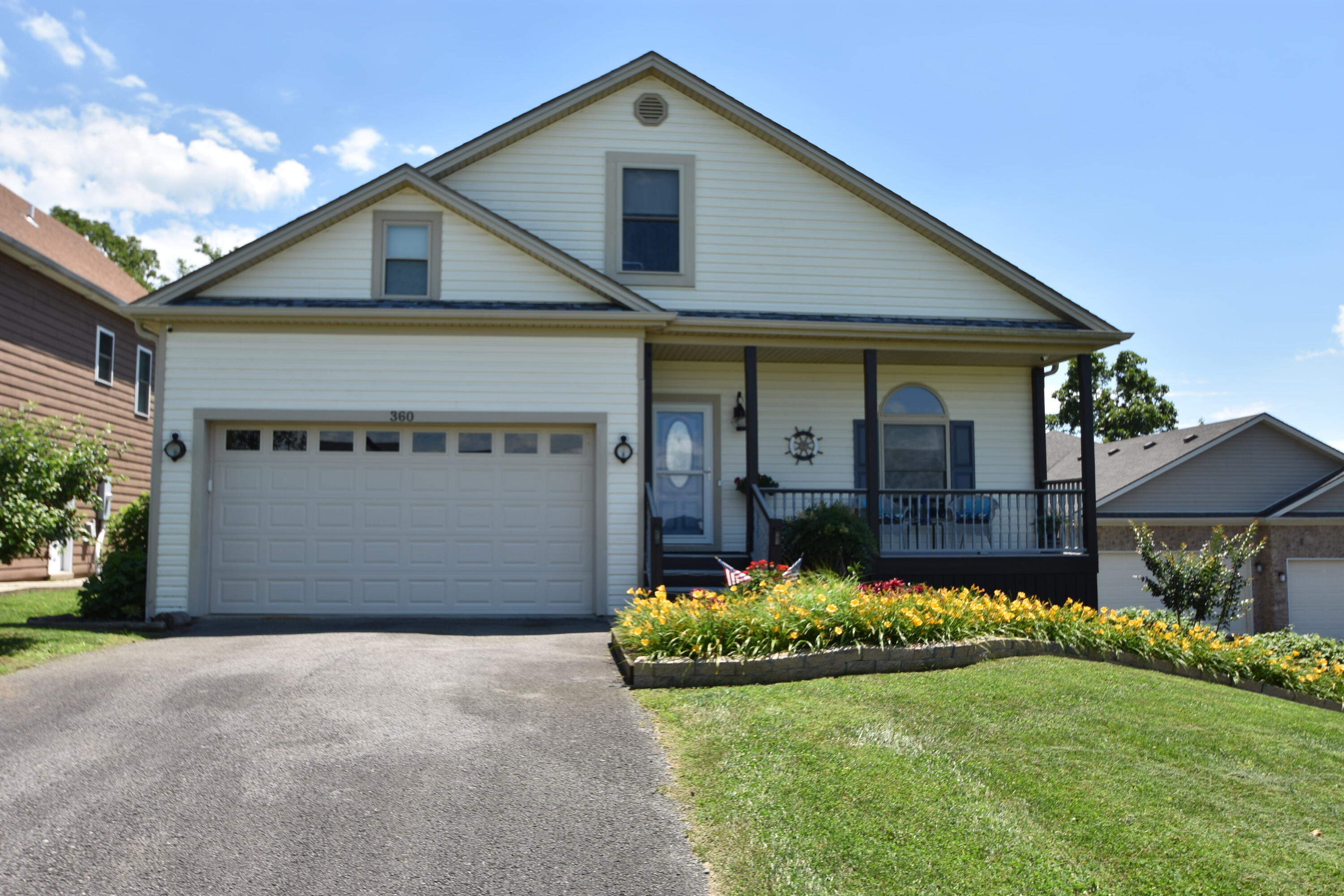 360 Persimmon Way Property Photo 16
