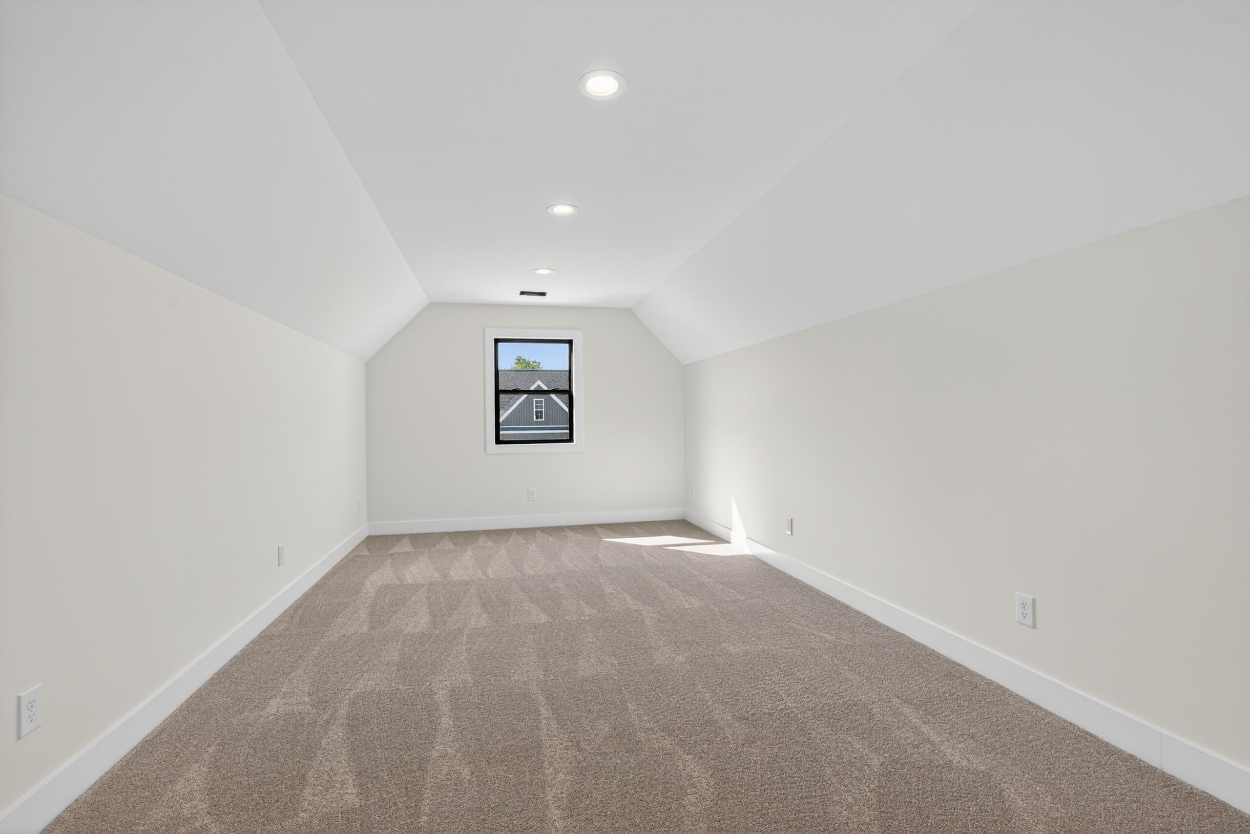 725 Azalea Lane Property Photo 34