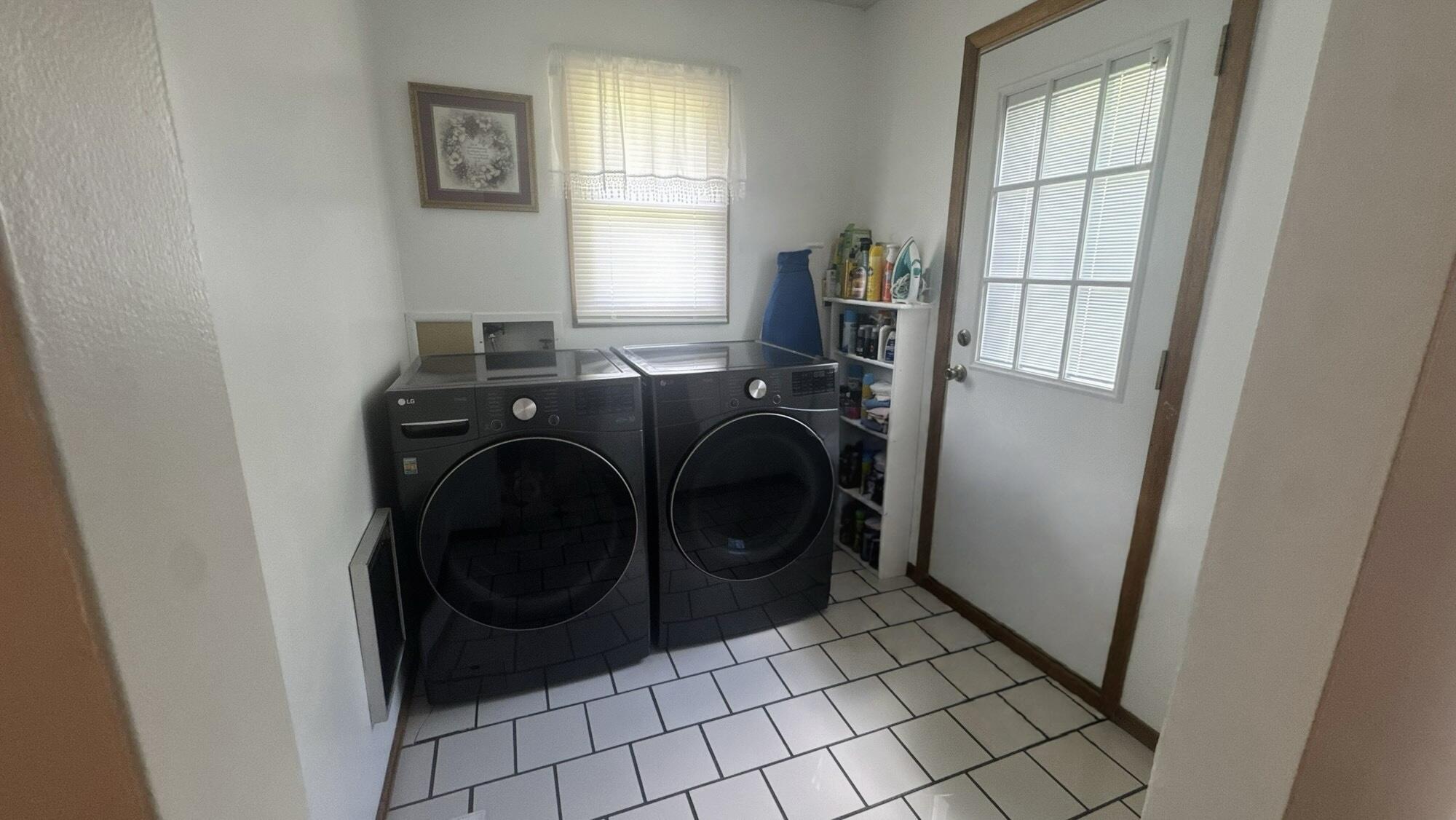 1069 Meadows Grove Road Property Photo 9