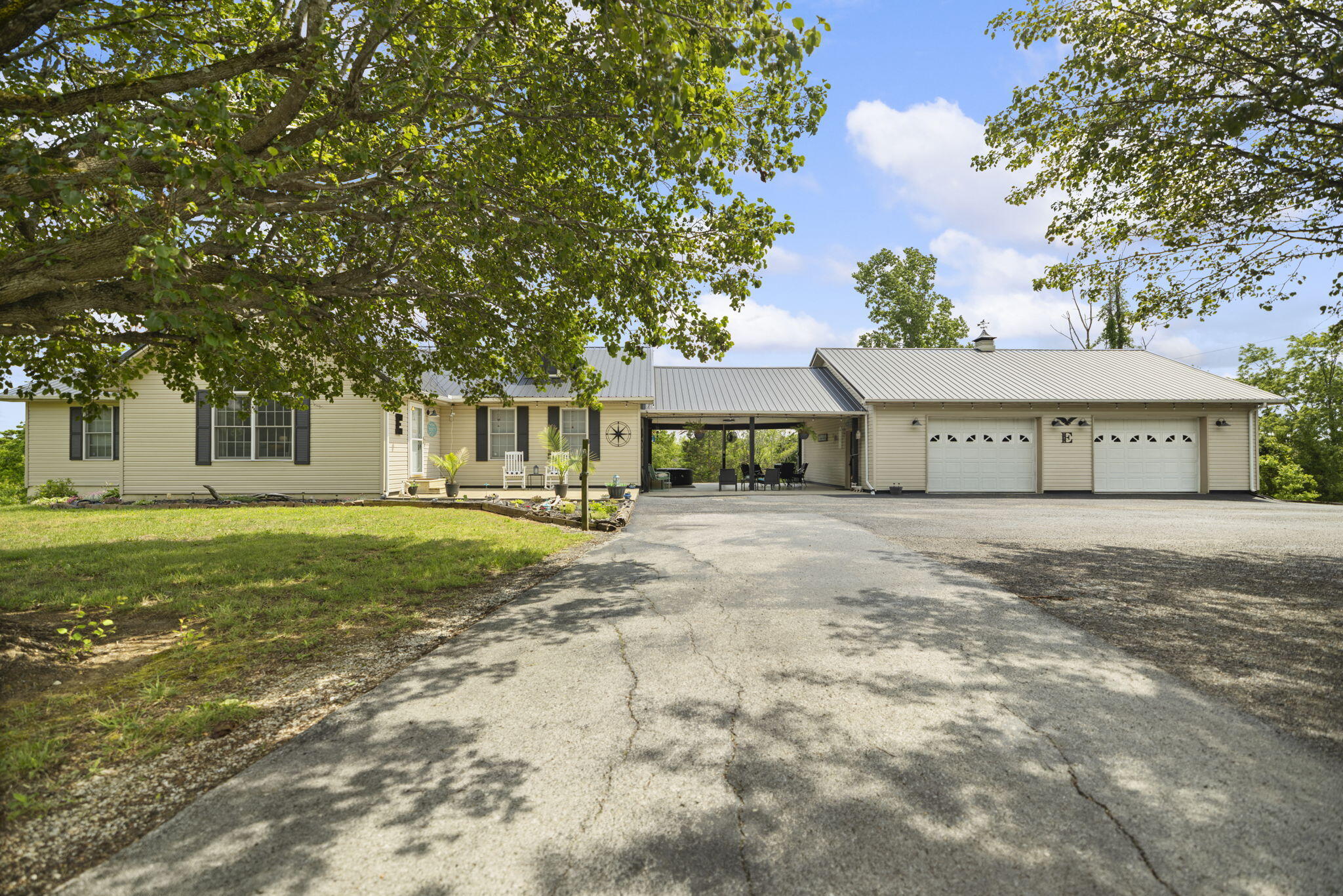 11279 Kentucky 196 Property Photo 1