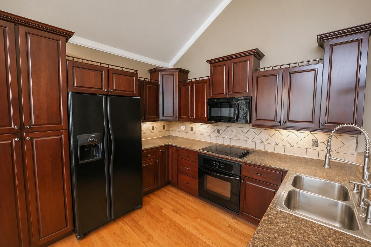 450 White Oak Drive Property Photo 9