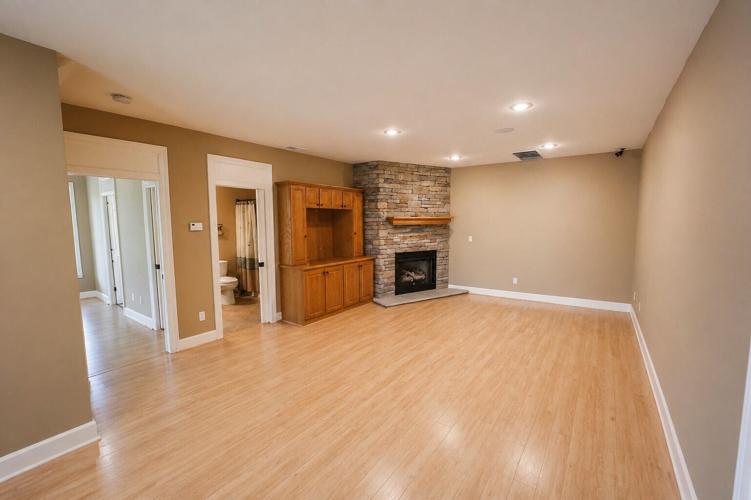 450 White Oak Drive Property Photo 19