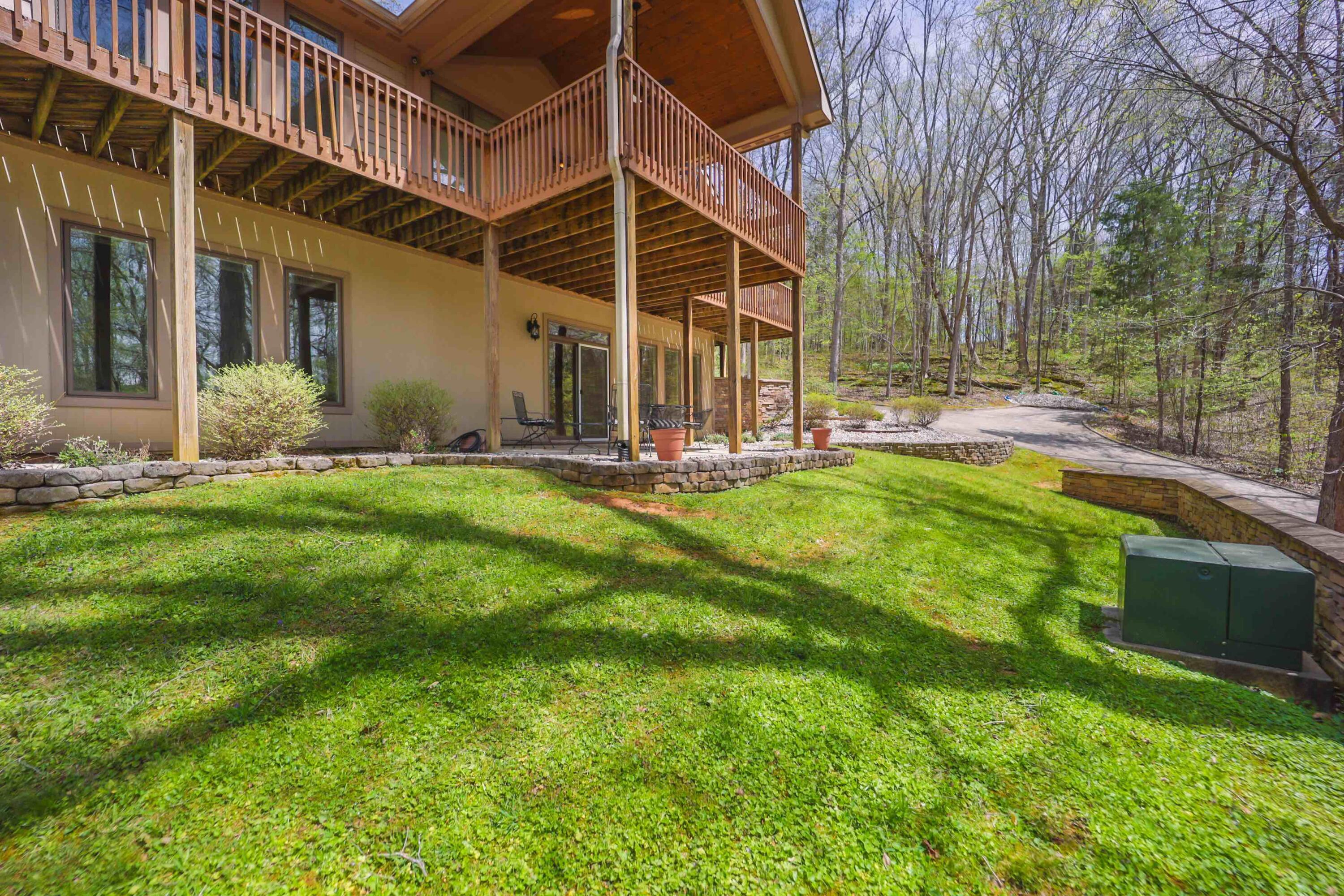 450 White Oak Drive Property Photo 24