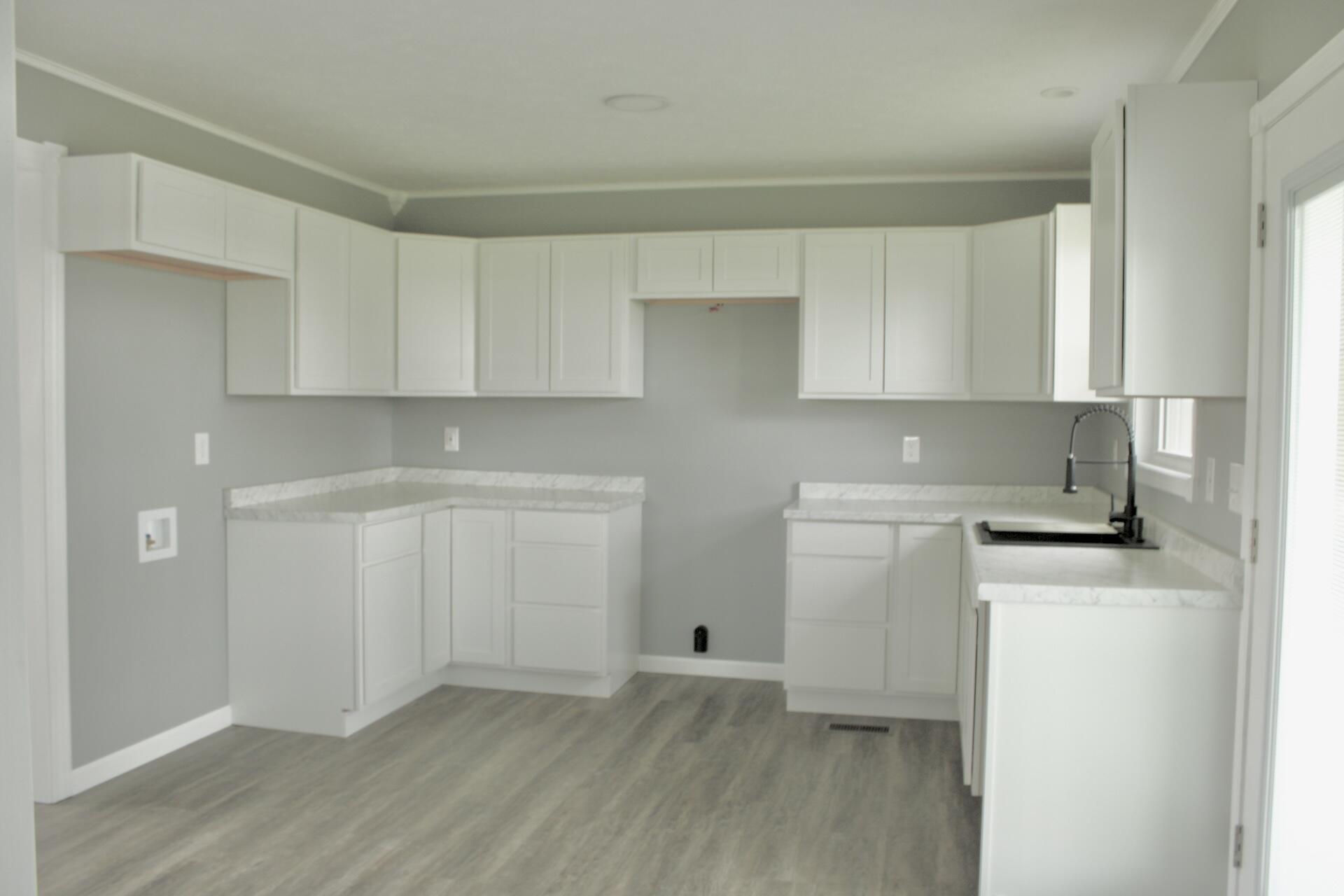 10779 Ky-57 Property Photo 7