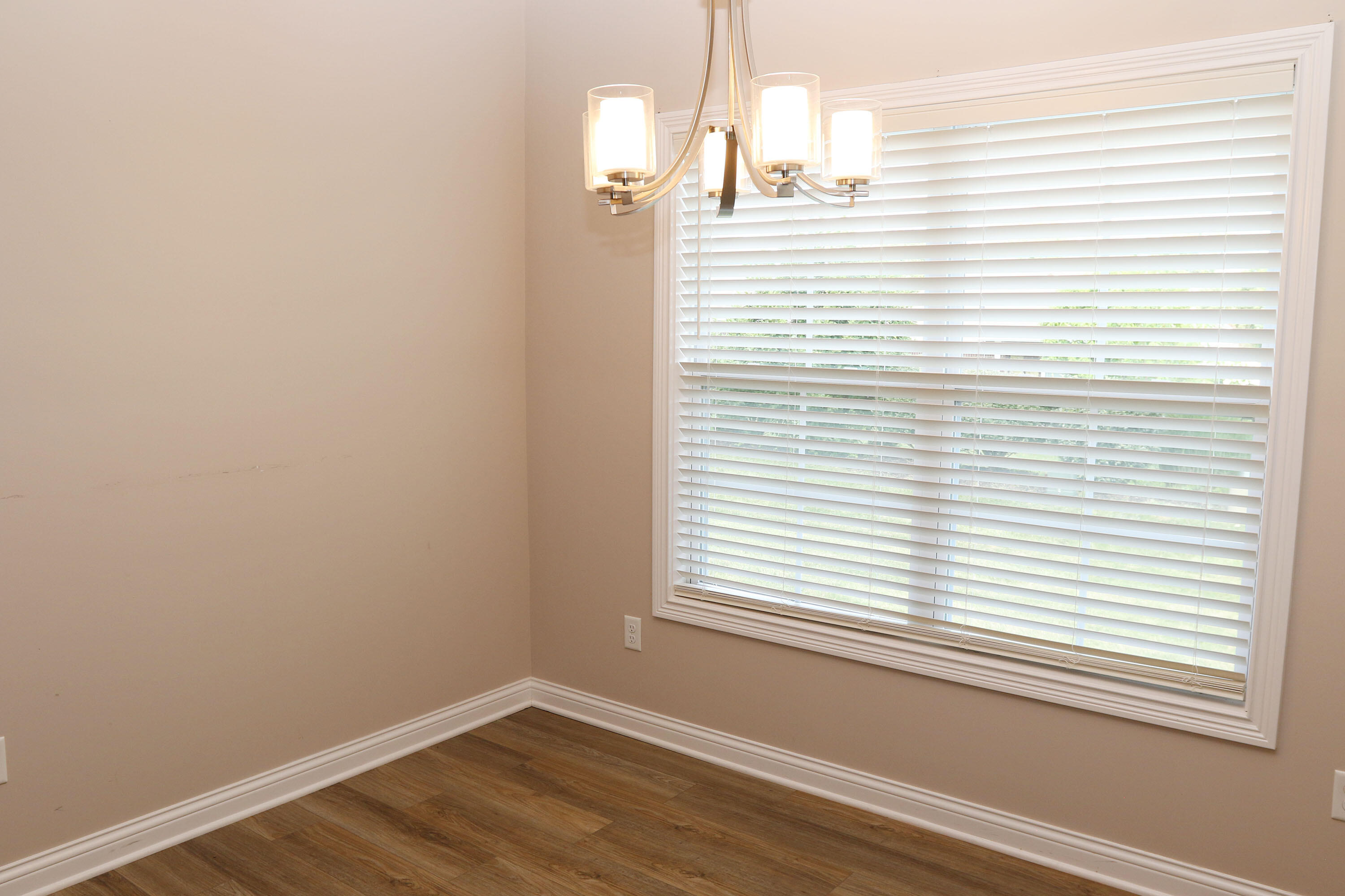 117 Amick Way Property Photo 16