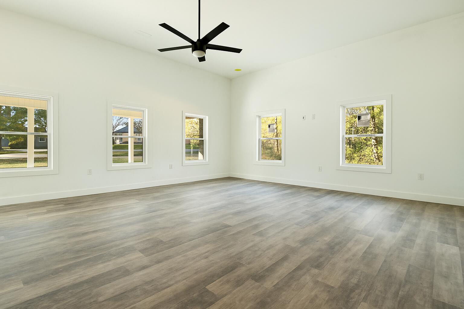 185 Pine Tree Road Property Photo 6
