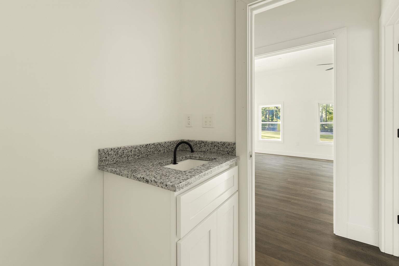 185 Pine Tree Road Property Photo 14