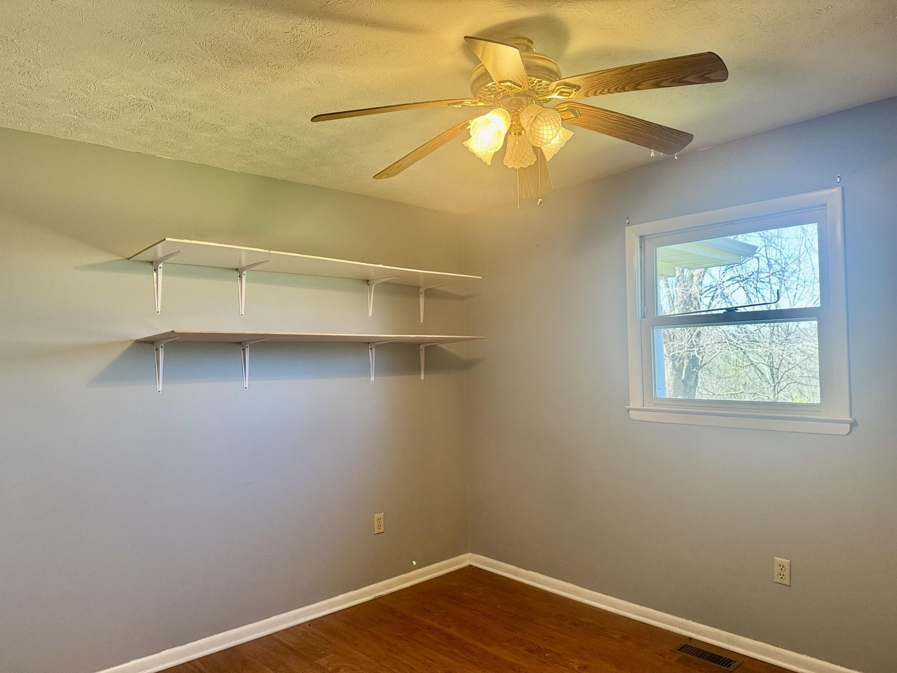 521 Clearcreek Road Property Photo 25