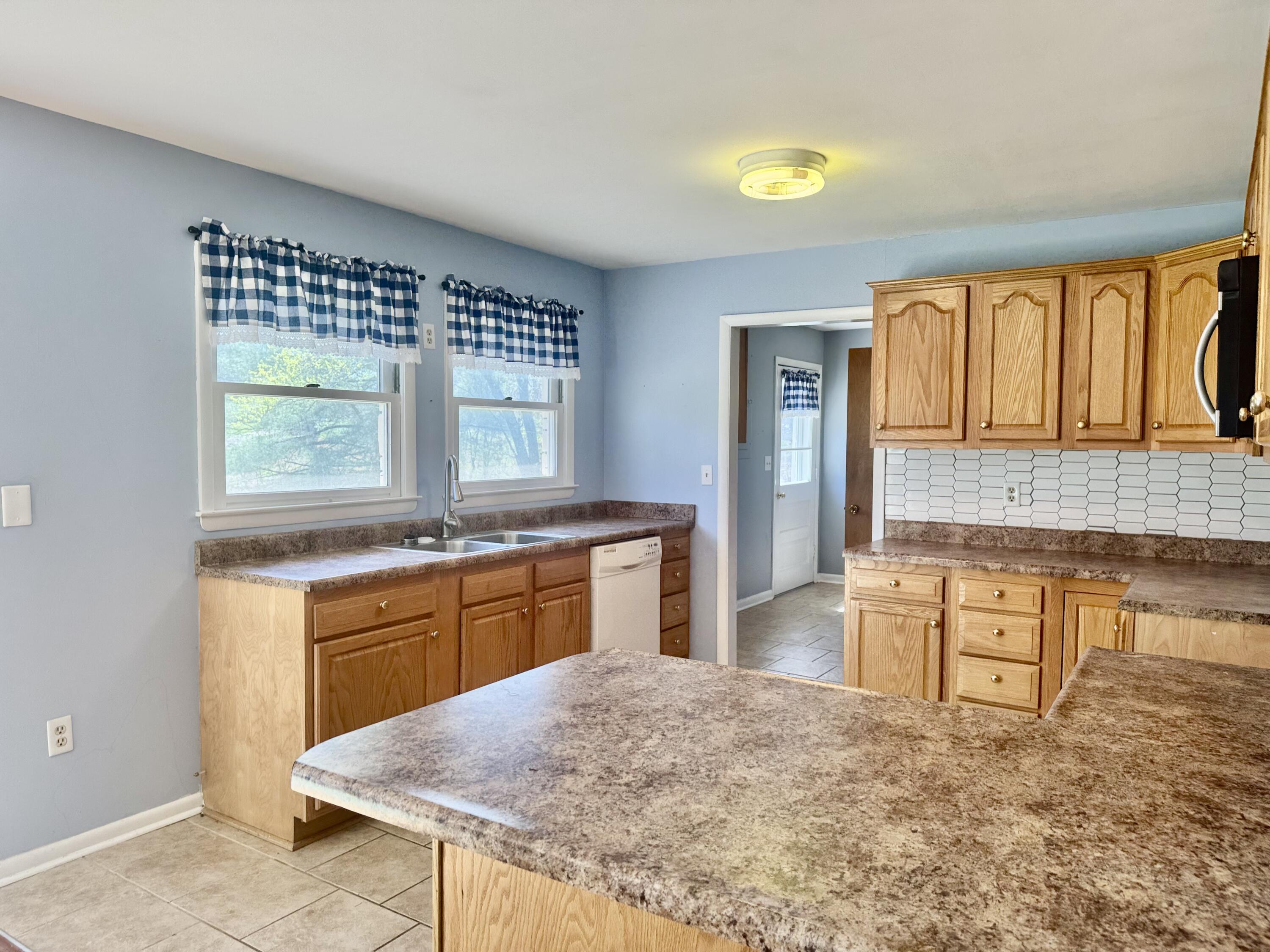 521 Clearcreek Road Property Photo 27