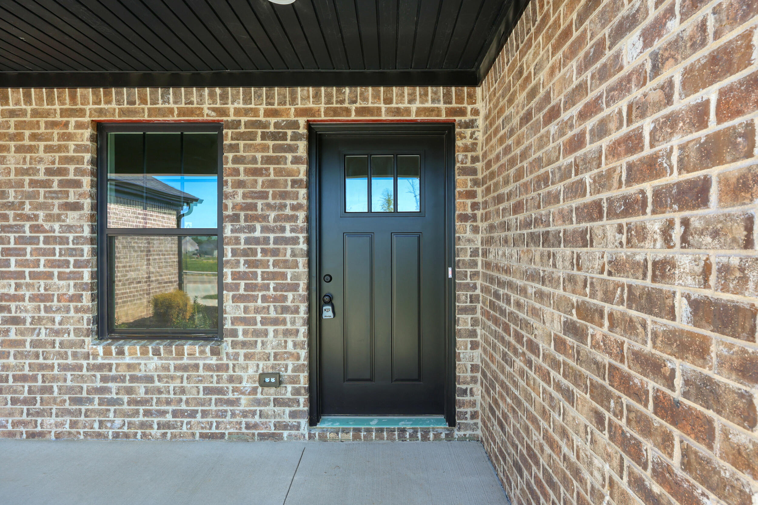 802 Mohawk Drive Property Photo 4