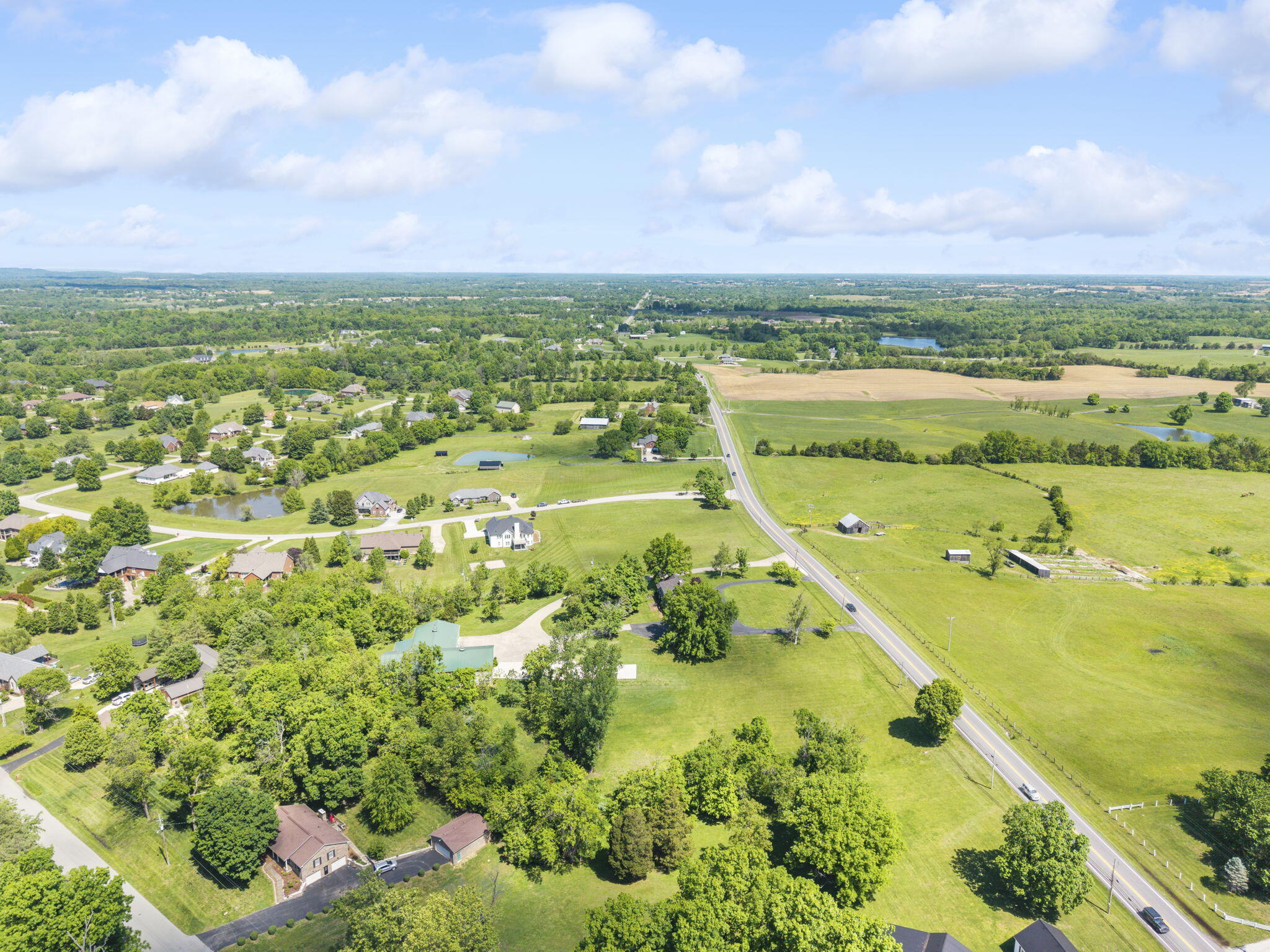 100 & 102 Abbey Ridge Property Photo 19