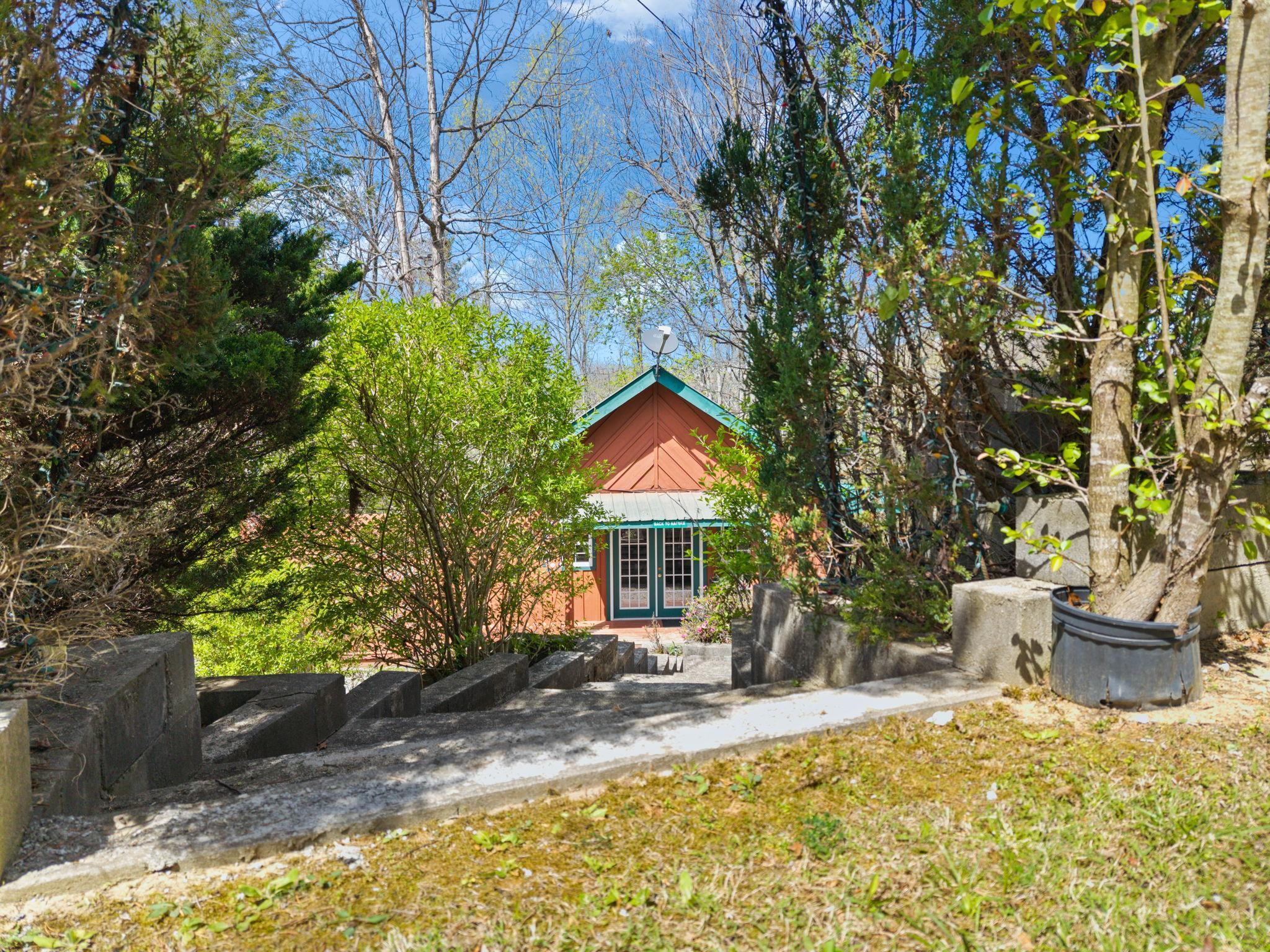 1578 Village Drive Property Photo 3