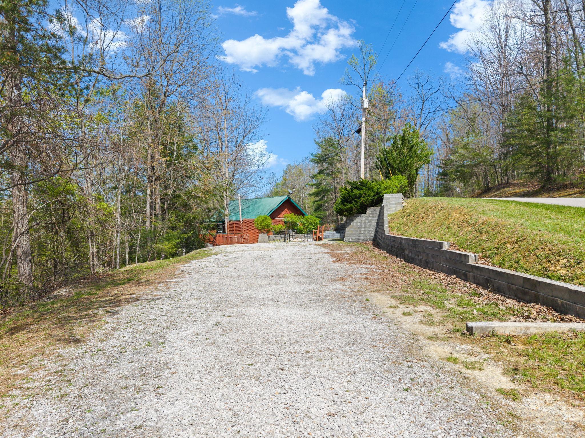 1578 Village Drive Property Photo 4